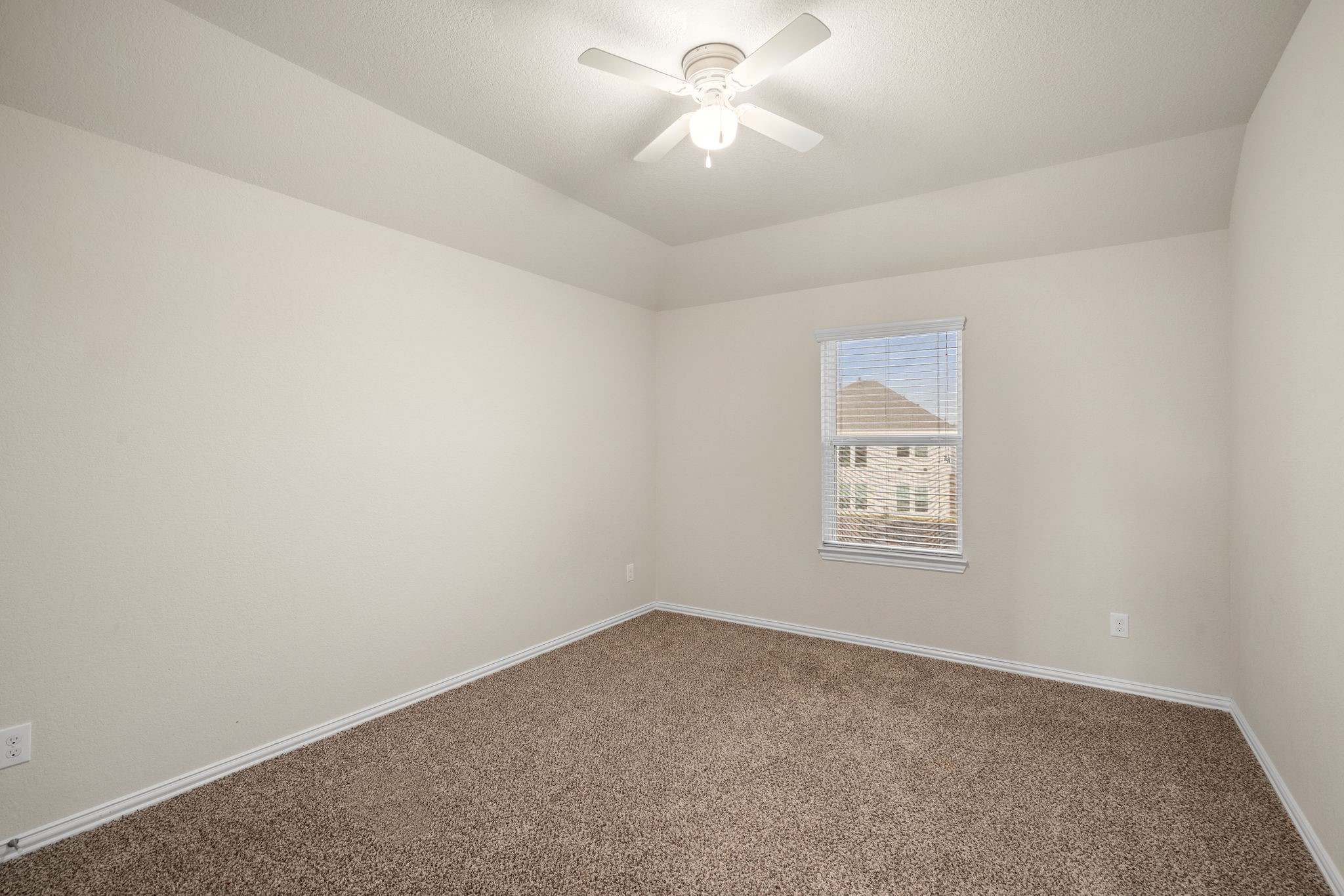 135 San Bernard Drive Drive Property Photo 29
