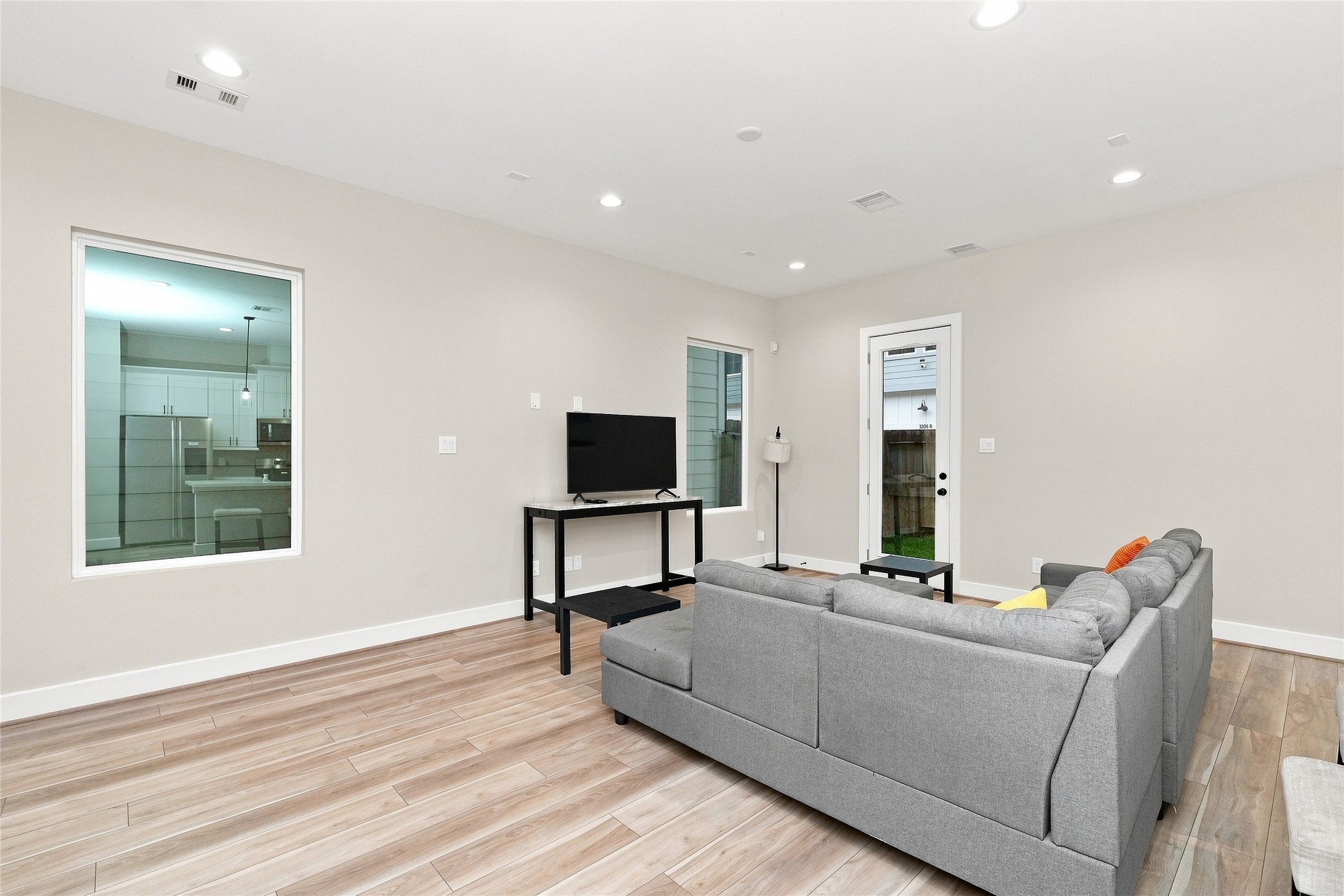 8324 Curry Road Property Photo 2