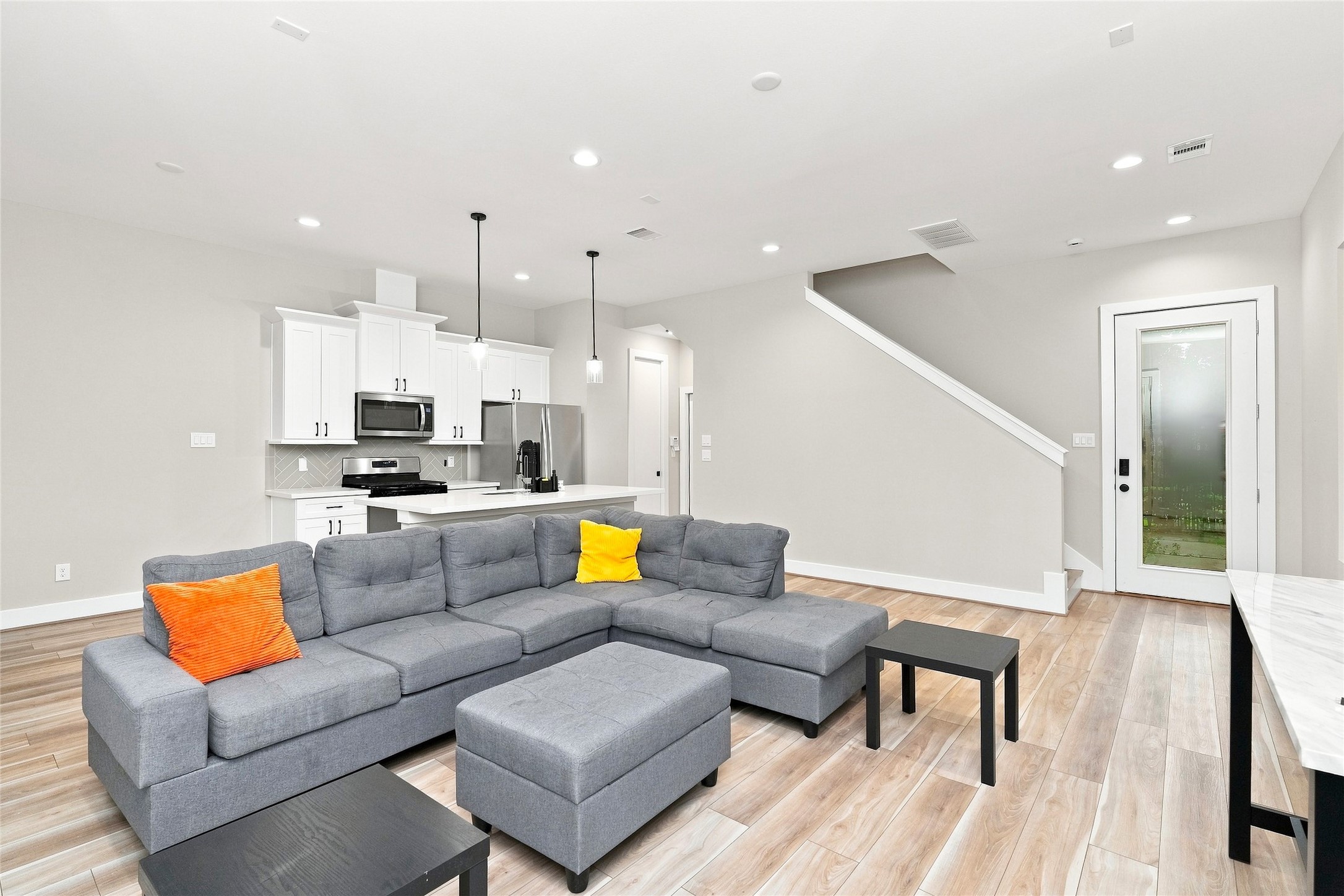 8324 Curry Road Property Photo 4