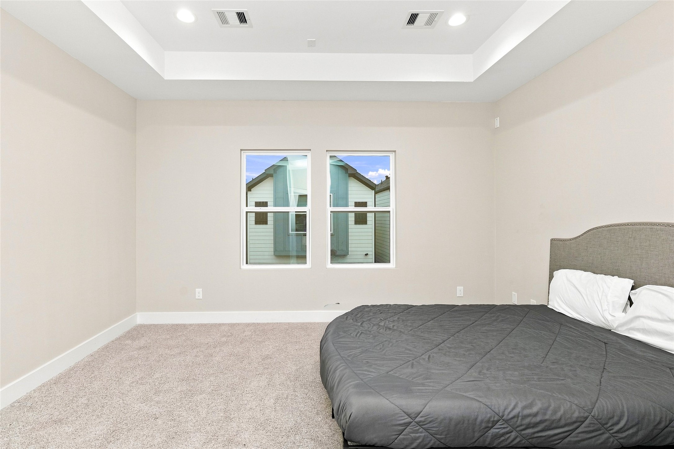 8324 Curry Road Property Photo 7