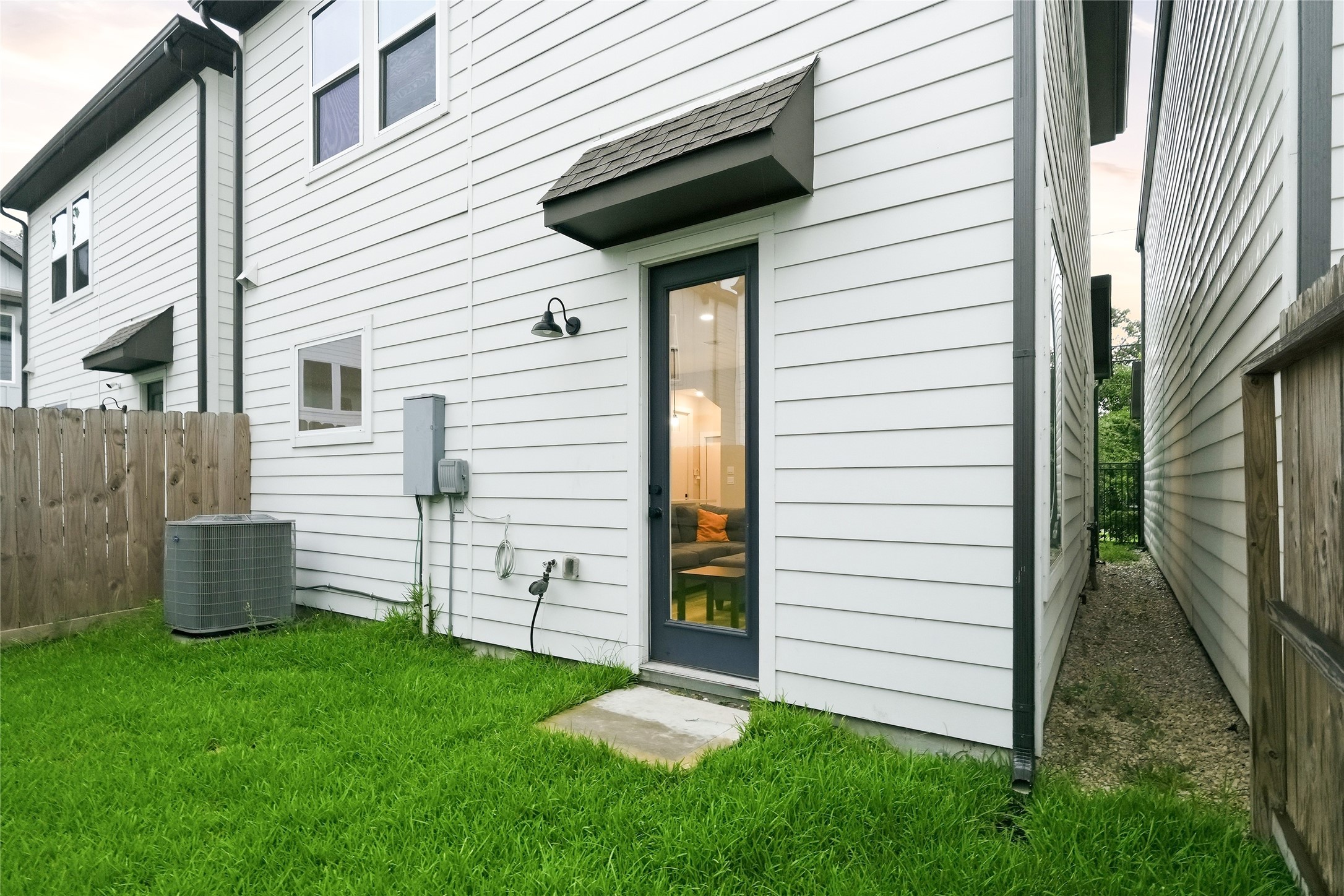 8324 Curry Road Property Photo 15