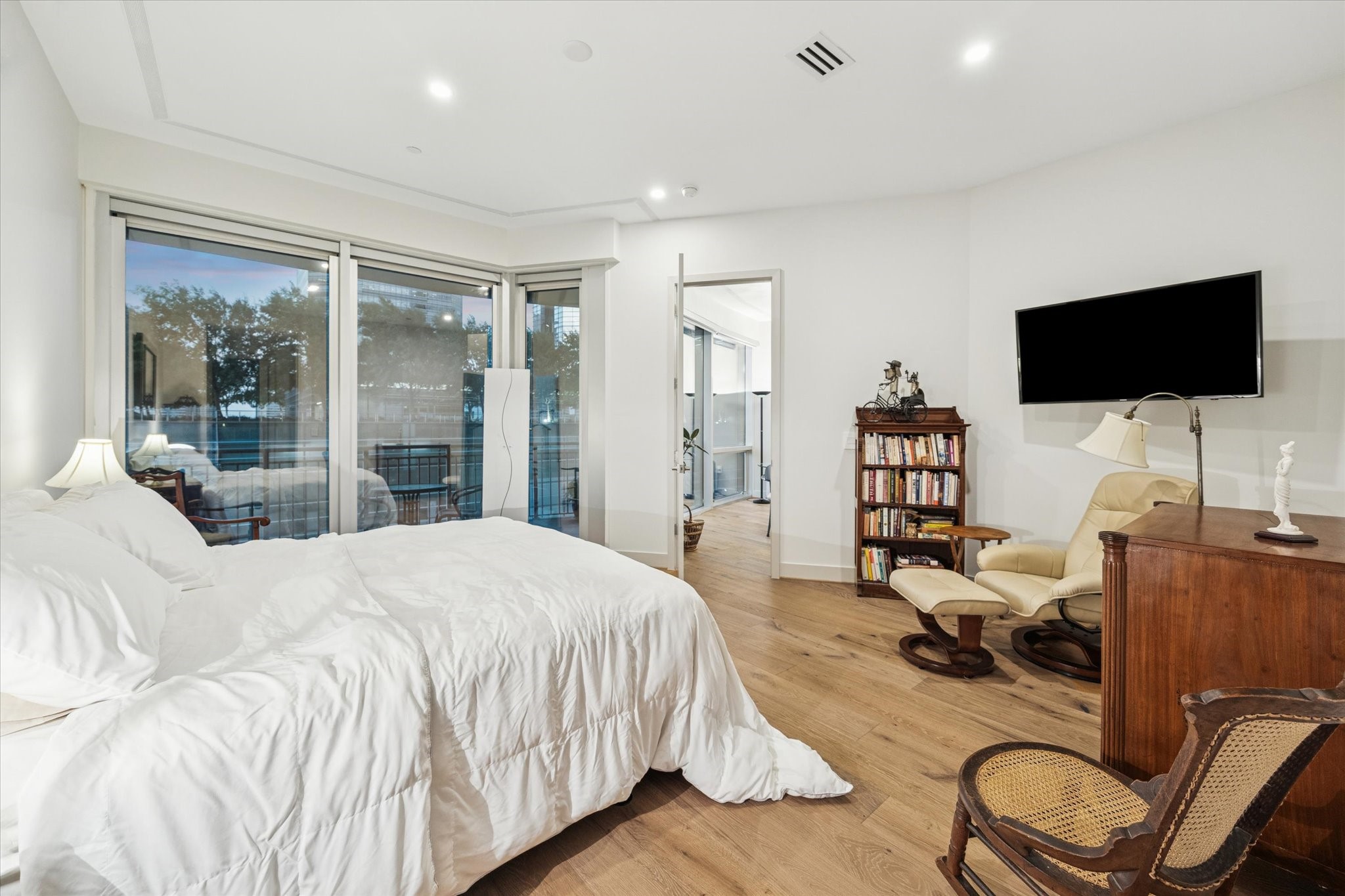 1600 Post Oak Boulevard 802 Property Photo 10