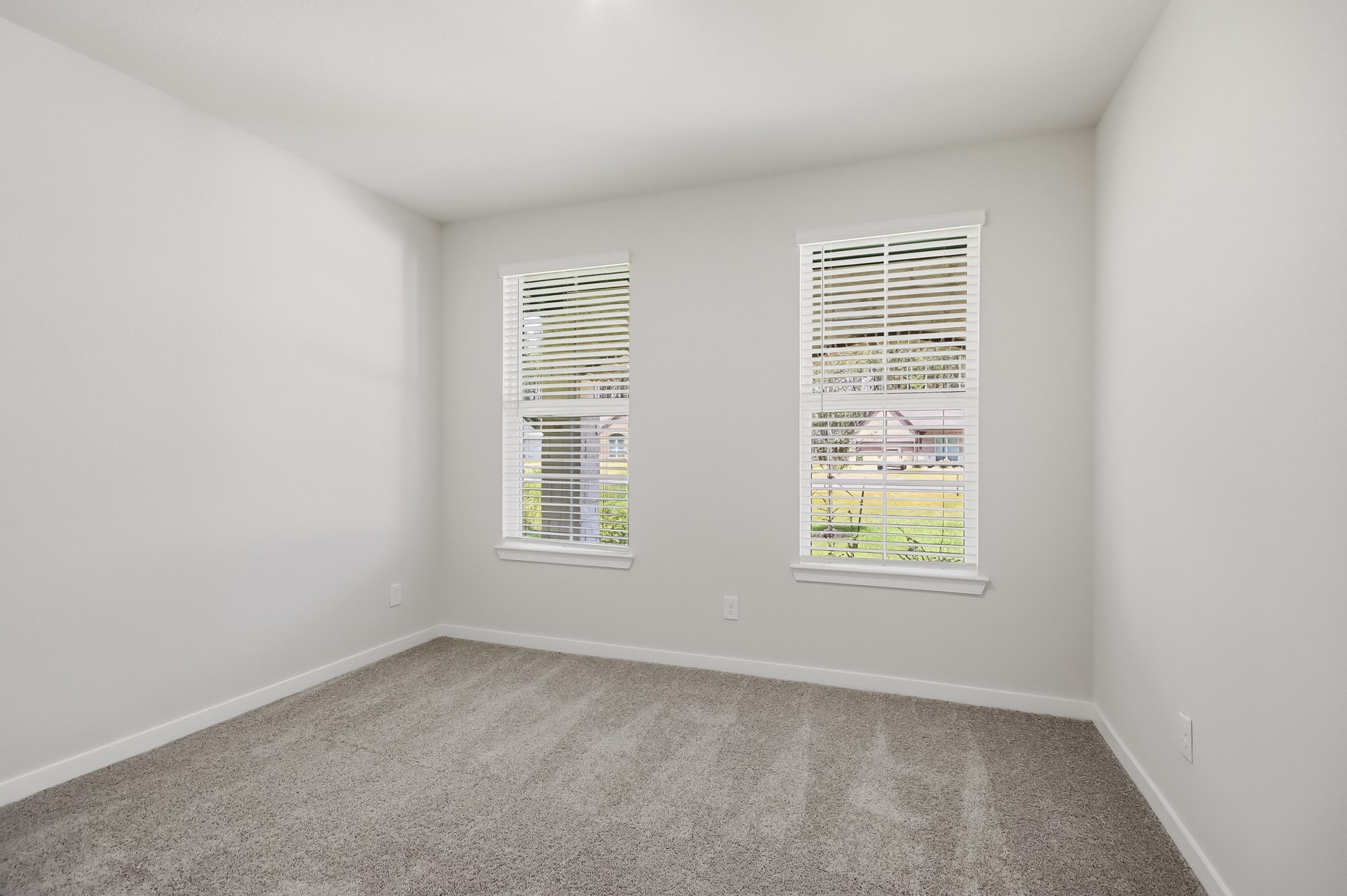1355 Coastal Drive Property Photo 15