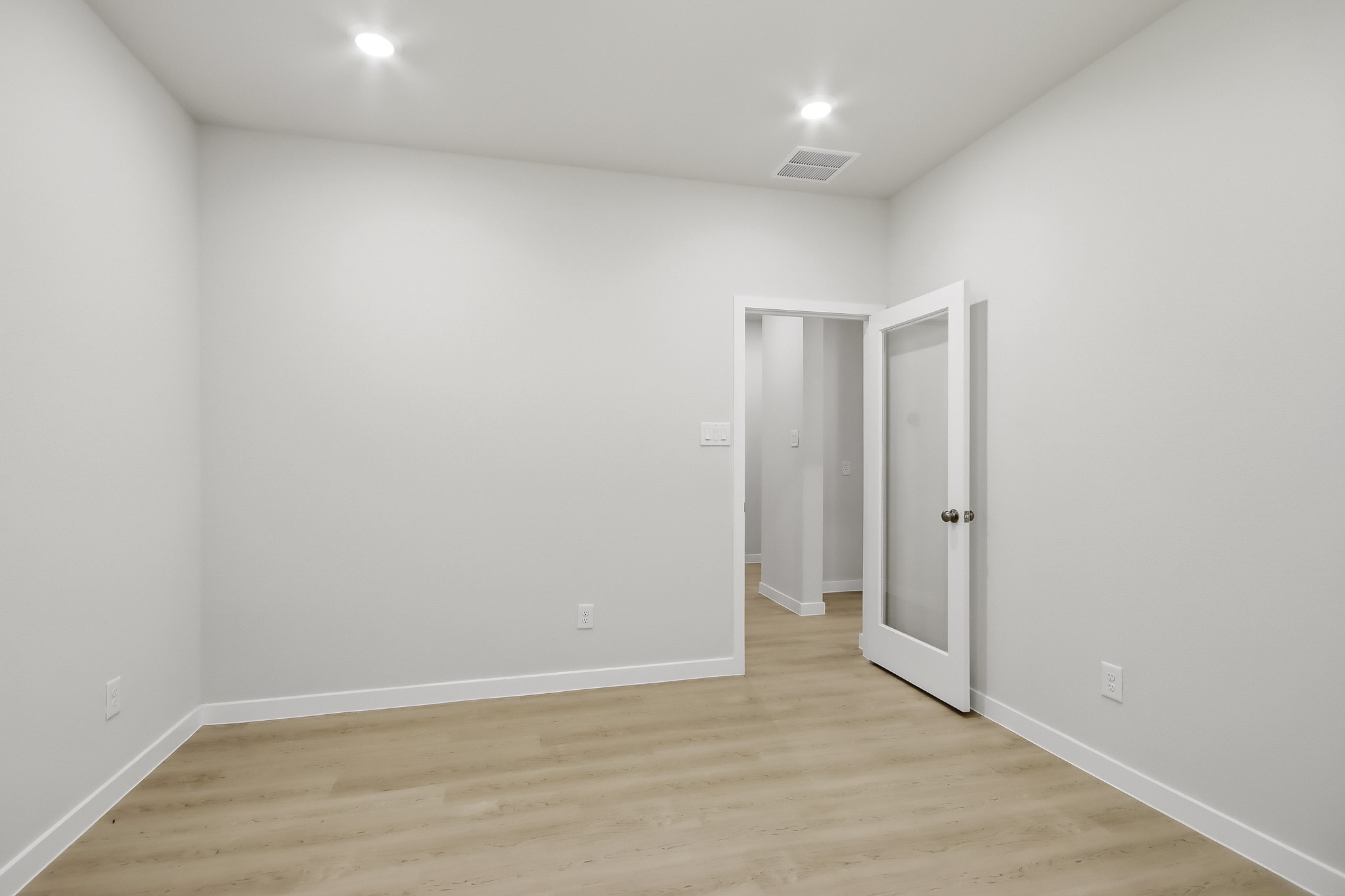 1355 Coastal Drive Property Photo 19