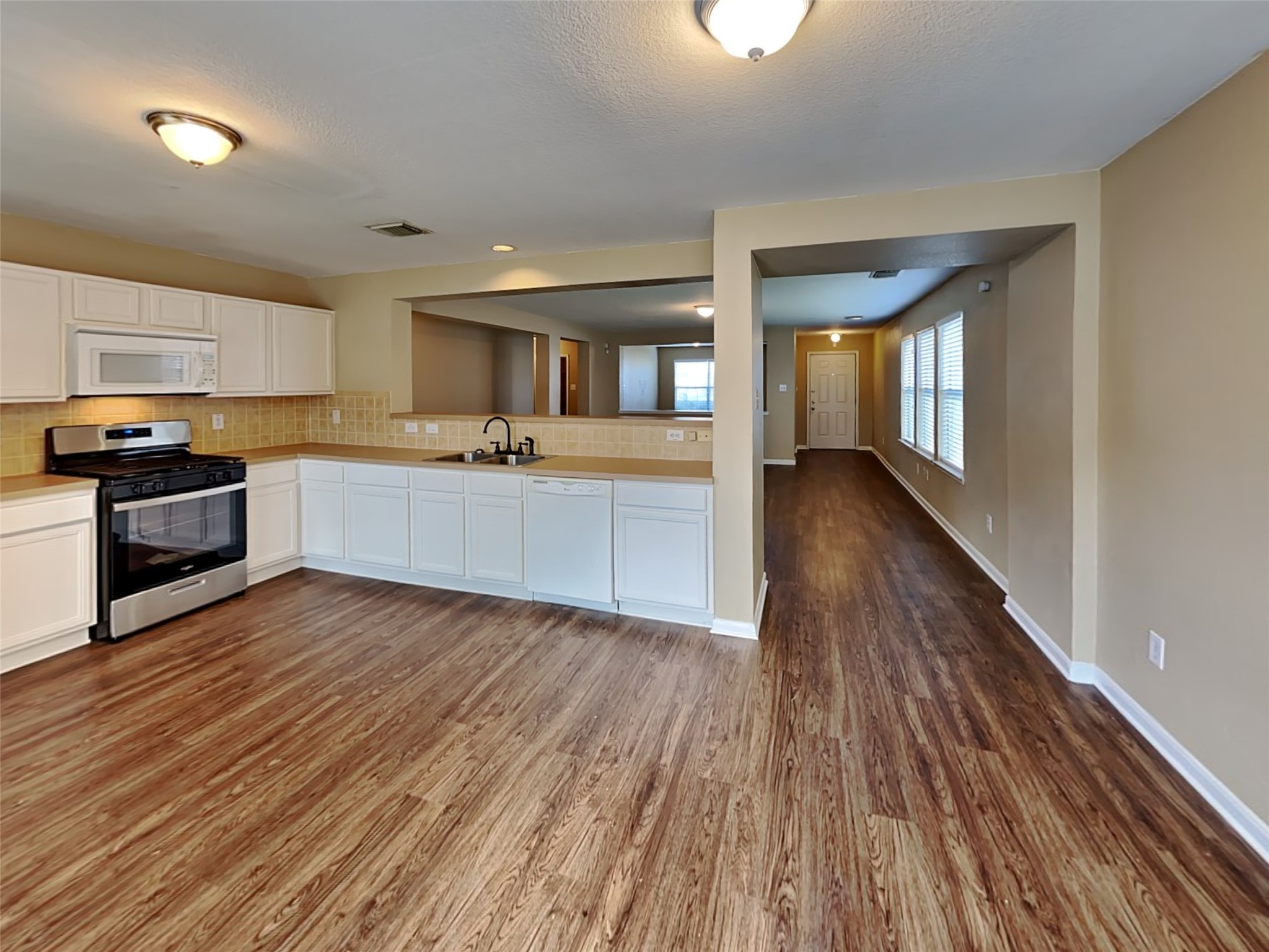 4818 Bentonite Boulevard Property Photo 3