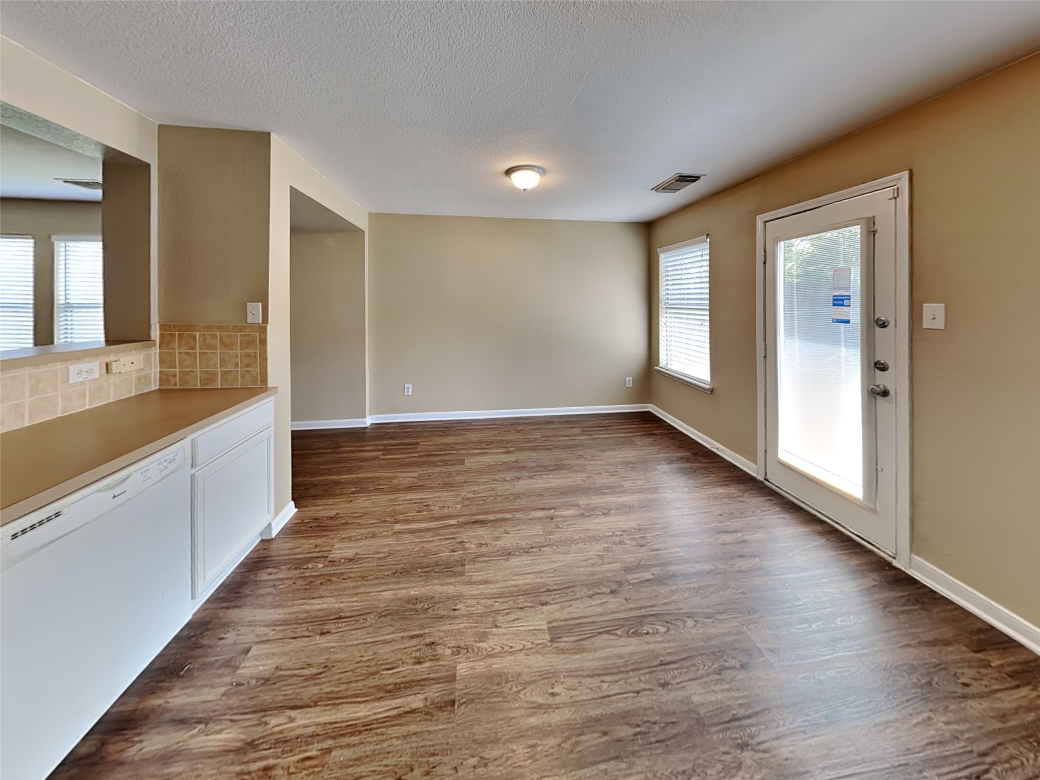 4818 Bentonite Boulevard Property Photo 4