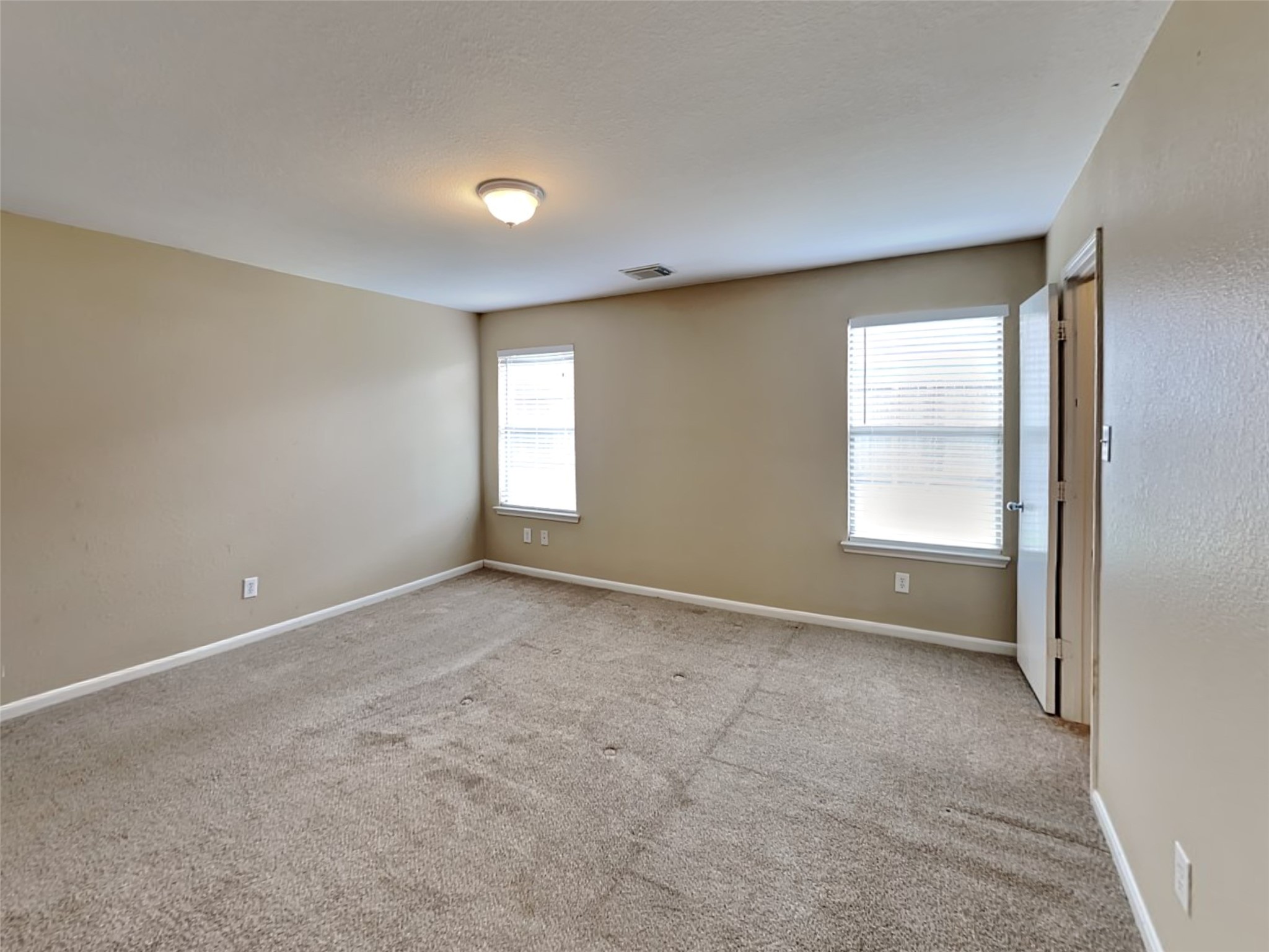 4818 Bentonite Boulevard Property Photo 10