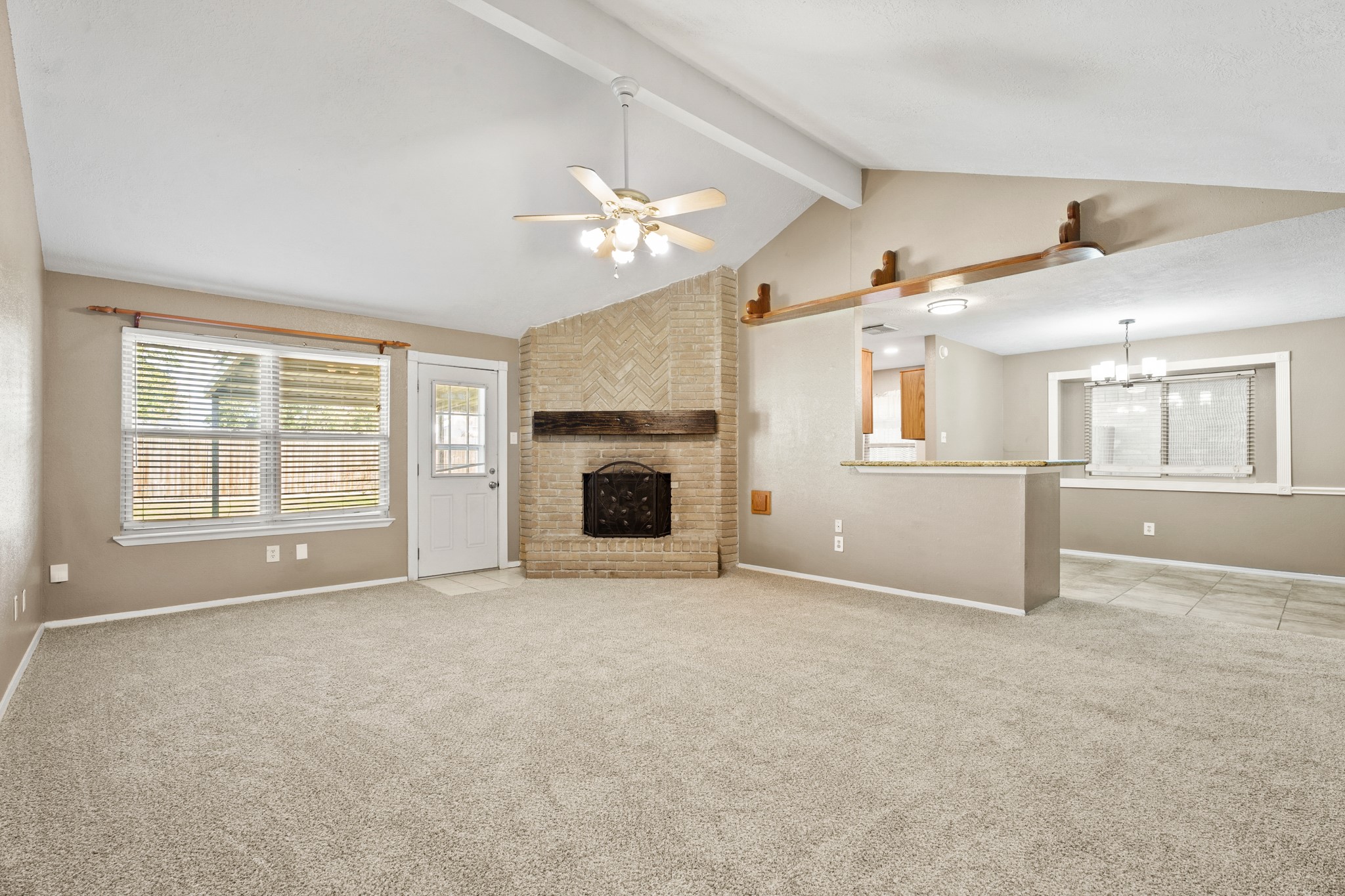 3877 Pecan Circle Property Photo 4