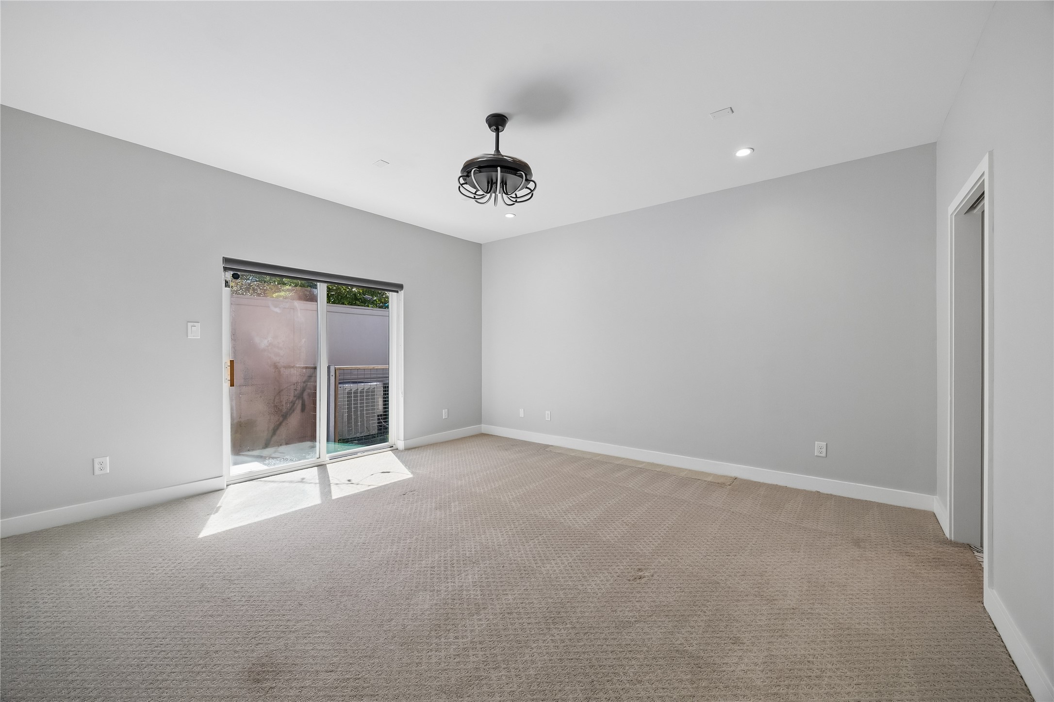 158 Vieux Carre Drive Property Photo 4