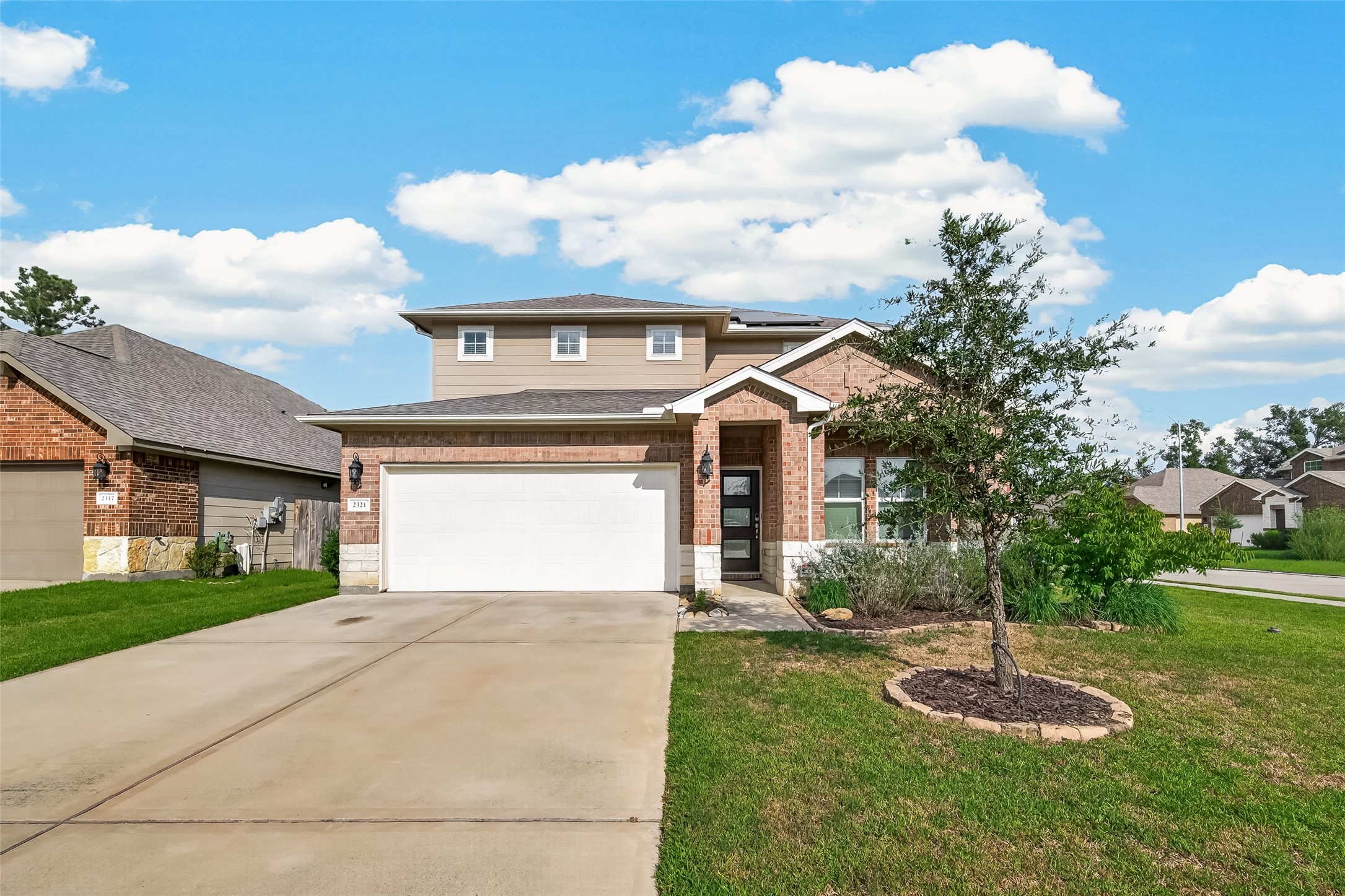 2321 W Winding Pines Drive Property Photo 1