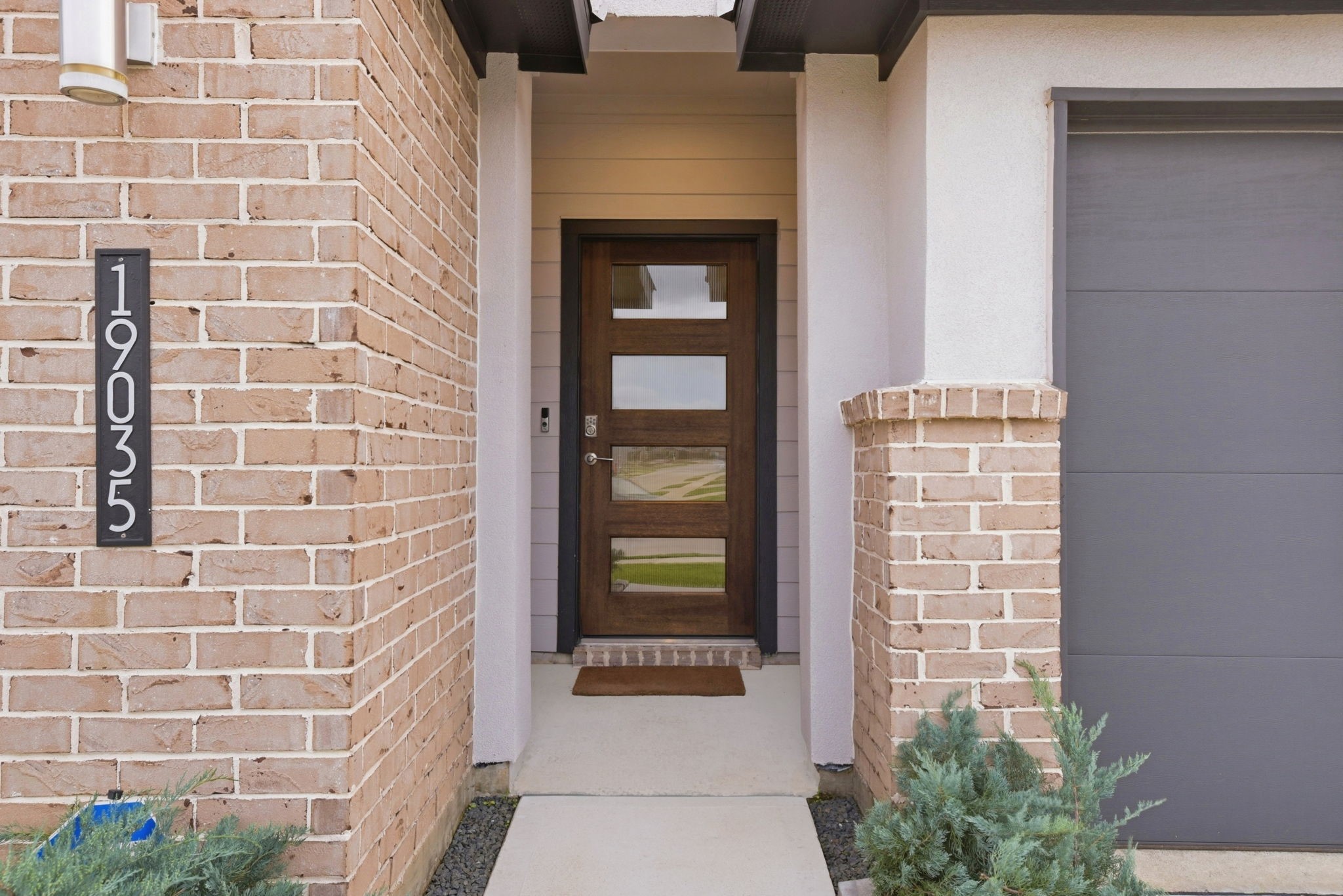 19035 Denstone Cliff Way Property Photo 2