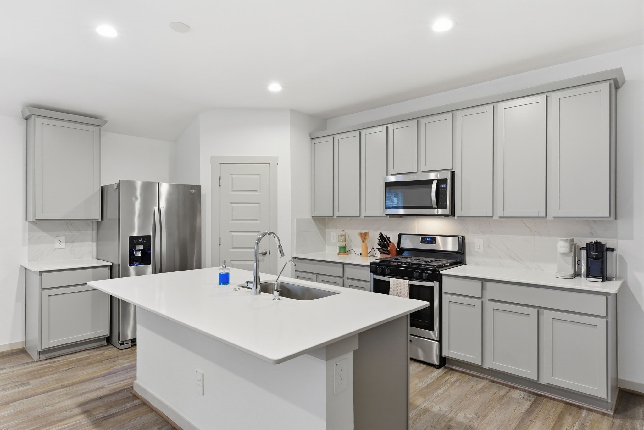19035 Denstone Cliff Way Property Photo 7