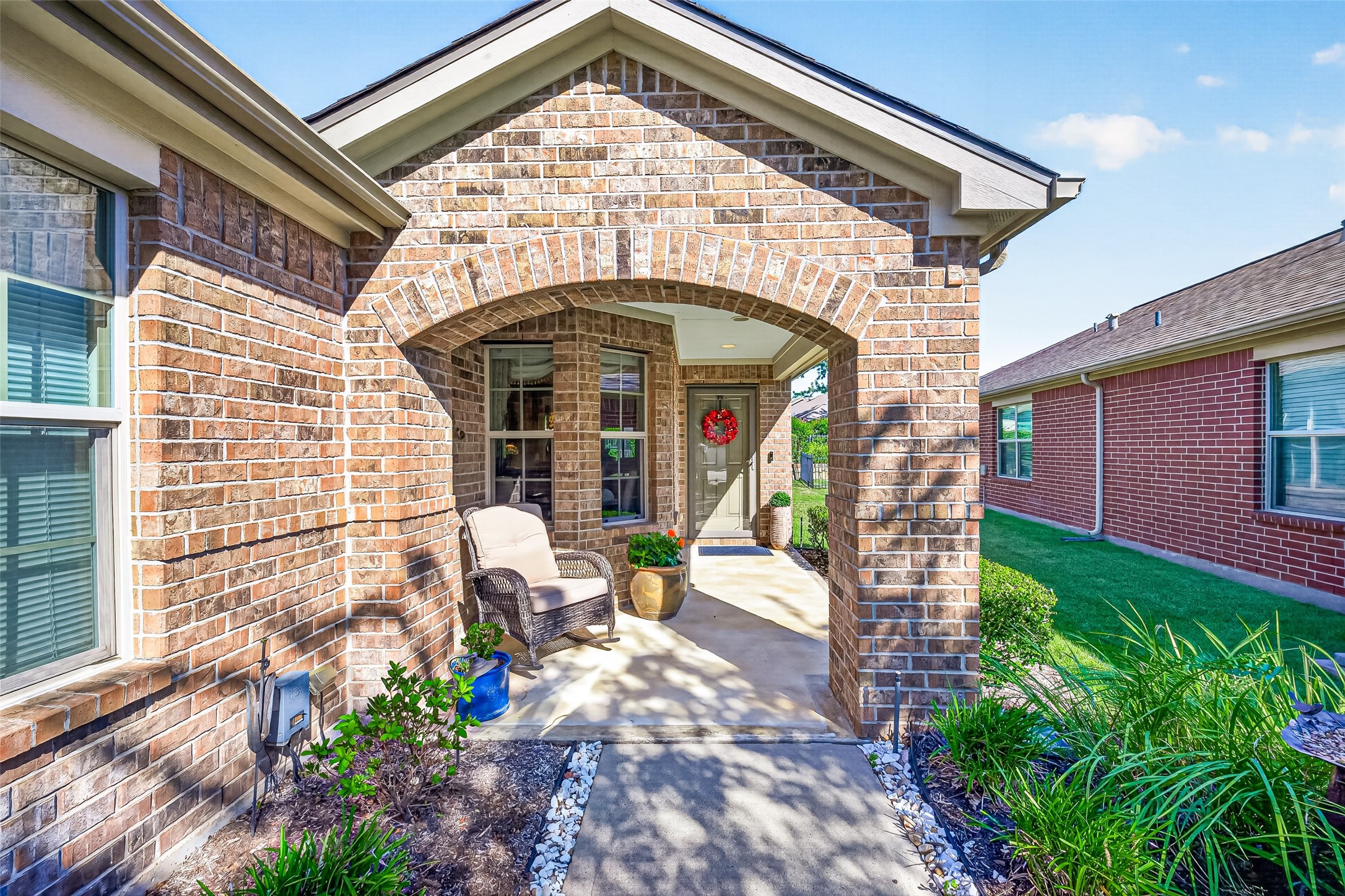 1126 Oleander Way Property Photo 2