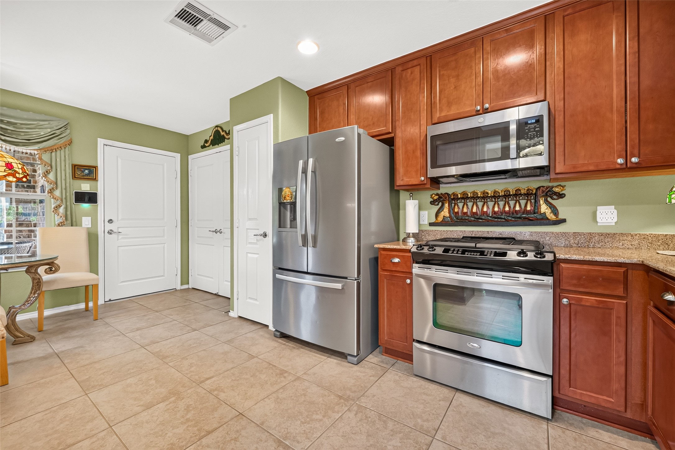 1126 Oleander Way Property Photo 12