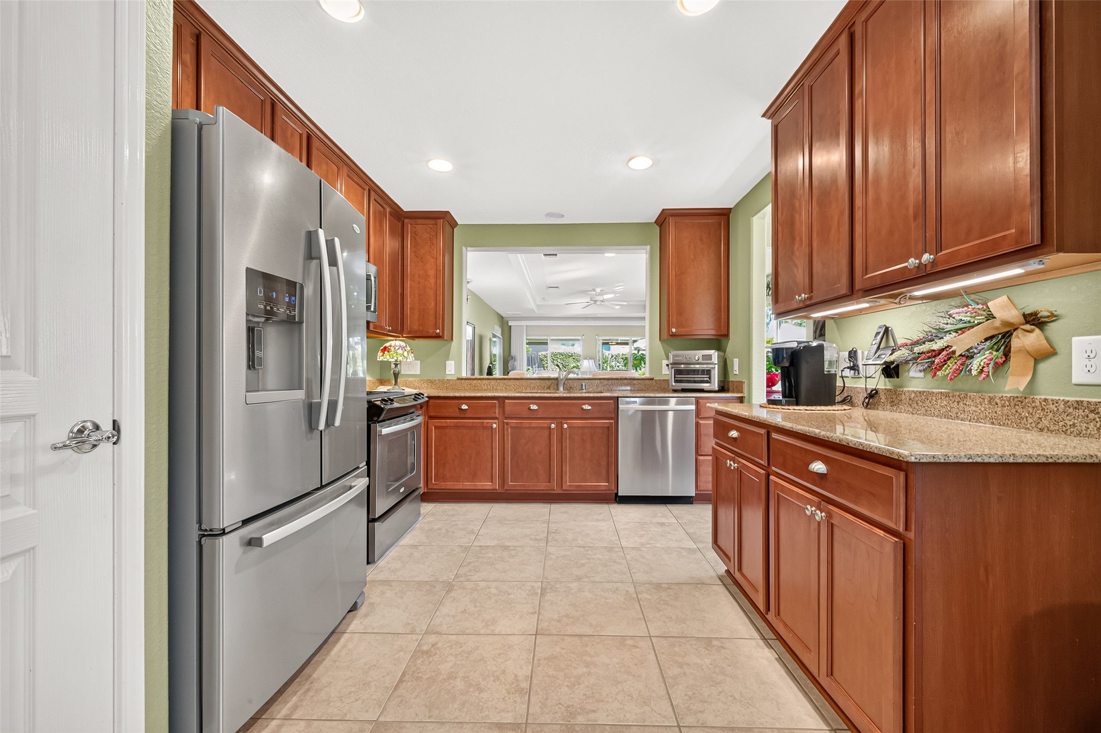 1126 Oleander Way Property Photo 15