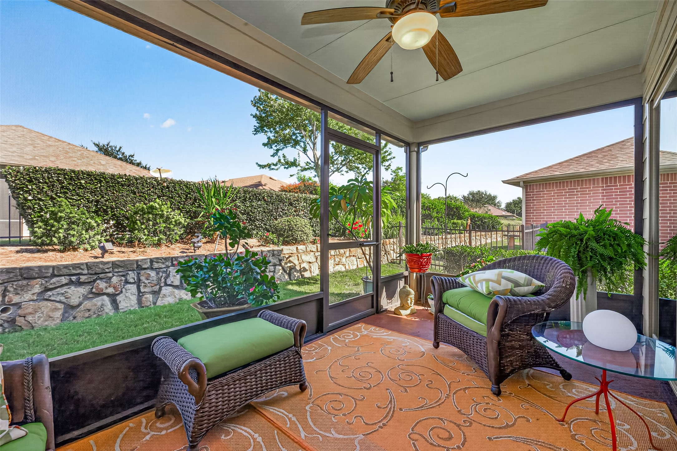 1126 Oleander Way Property Photo 28