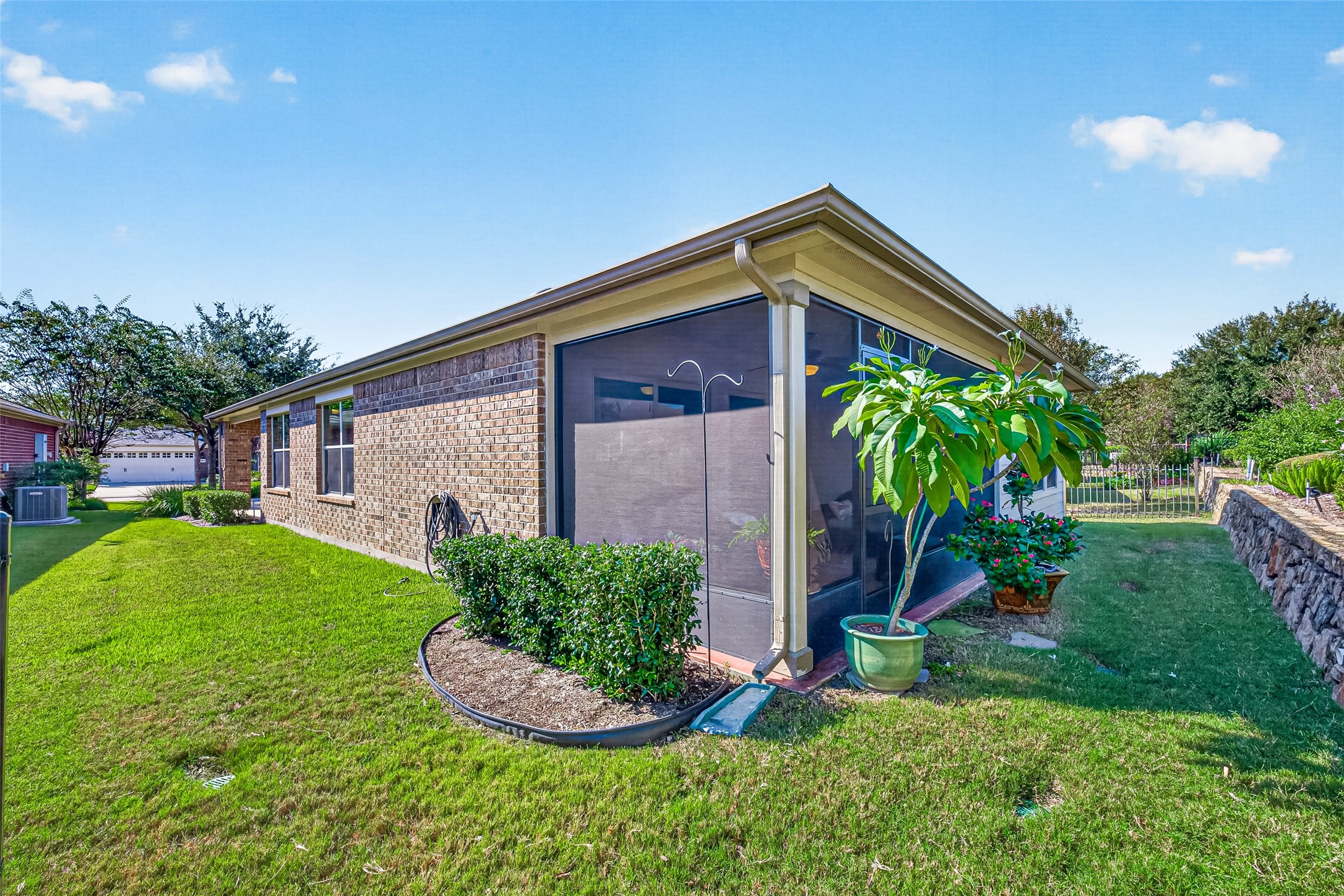 1126 Oleander Way Property Photo 31