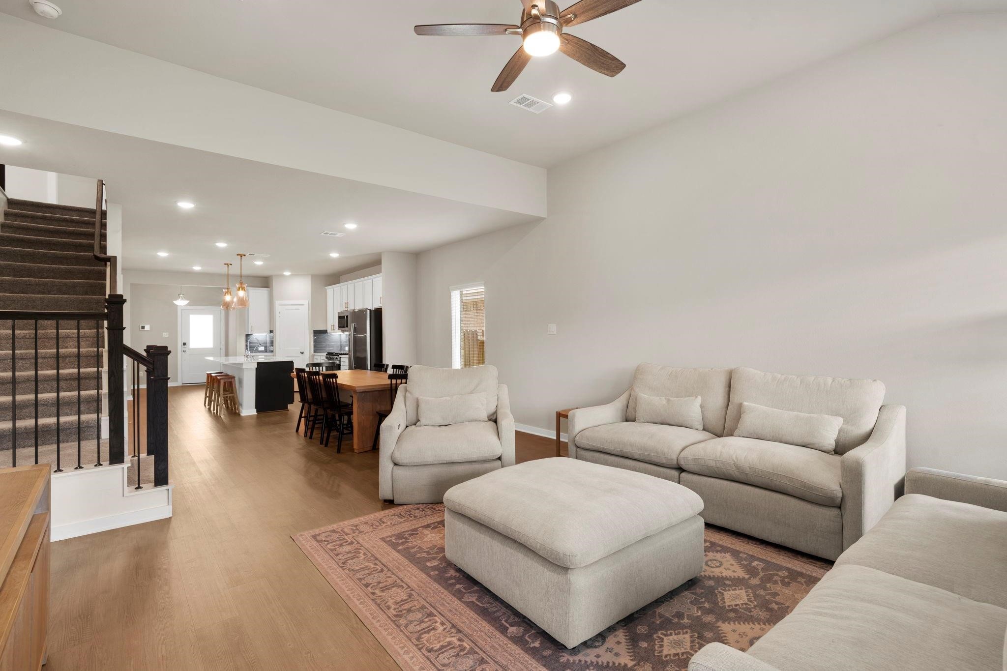 21622 Wave Hollow Drive Property Photo 15