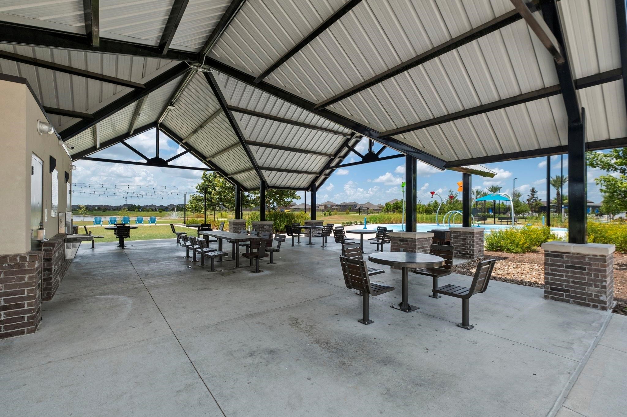 21622 Wave Hollow Drive Property Photo 37