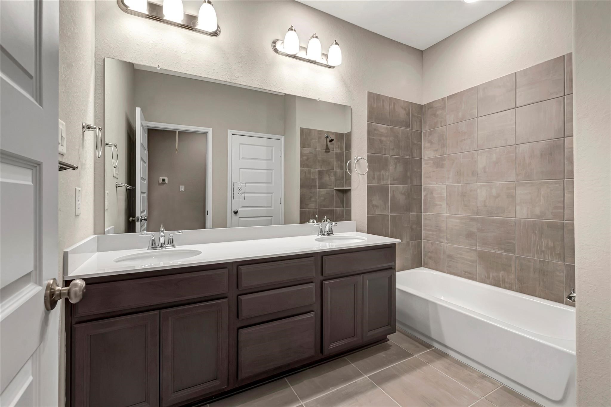 1524 Parkland Oak Drive Property Photo 17