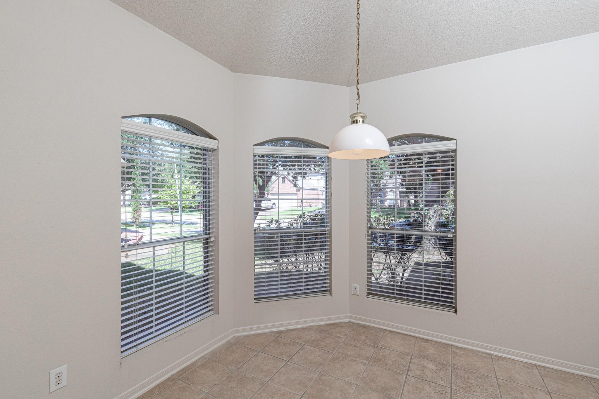 19331 Camellia Knoll Trail Property Photo 7