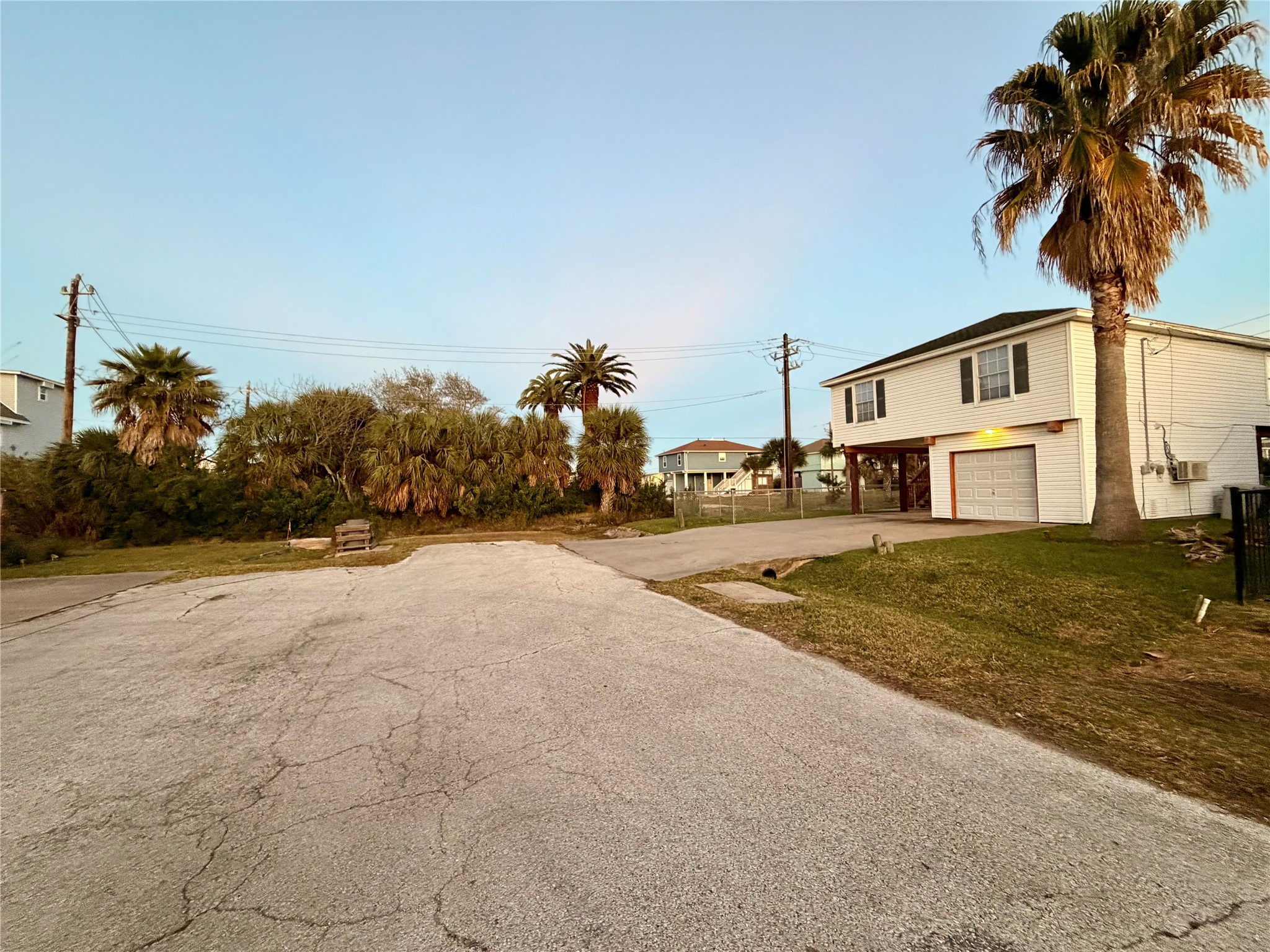 16701 Moby Dick Drive Property Photo 4