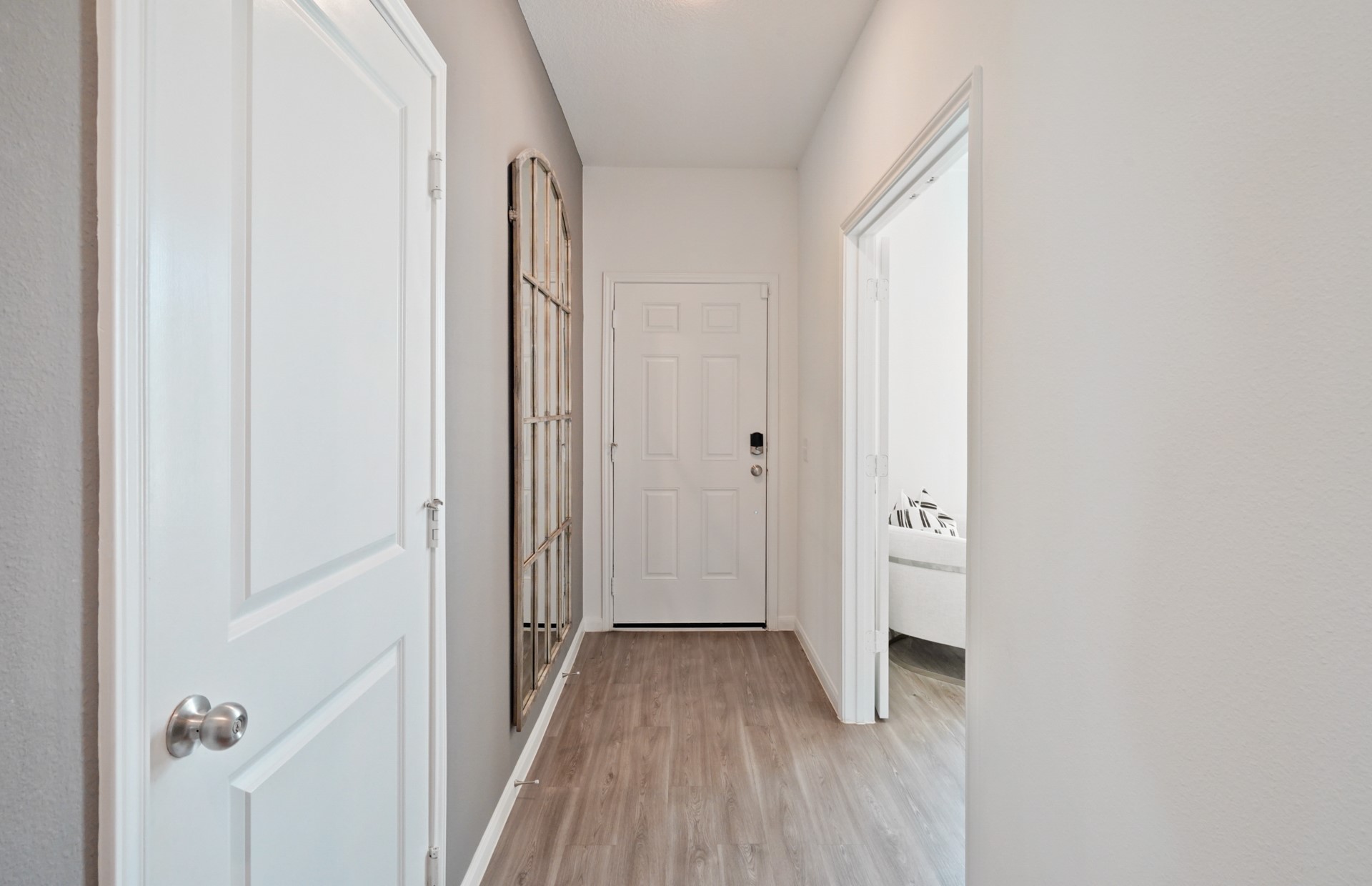 16214 Aspen Crest Drive Property Photo 2