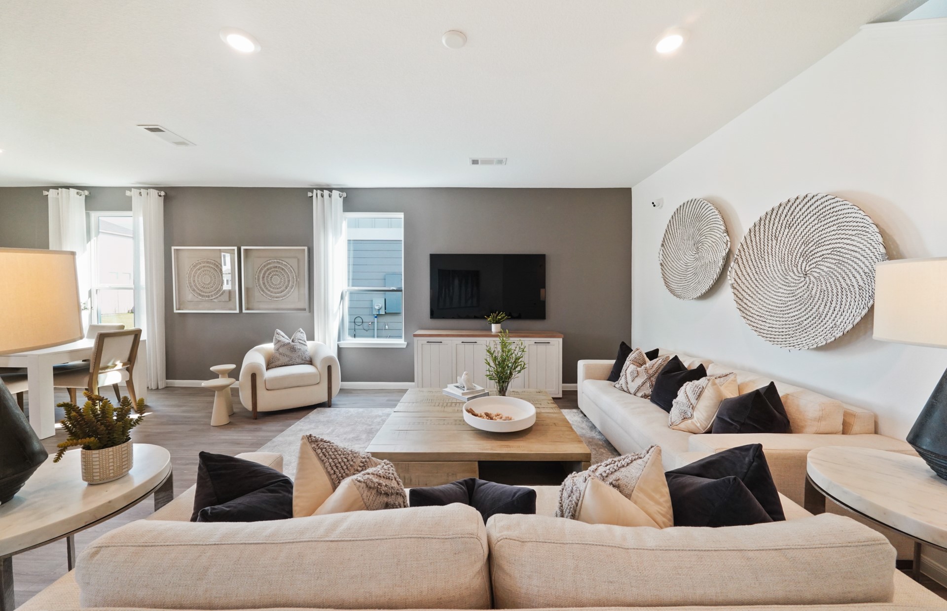 16214 Aspen Crest Drive Property Photo 8