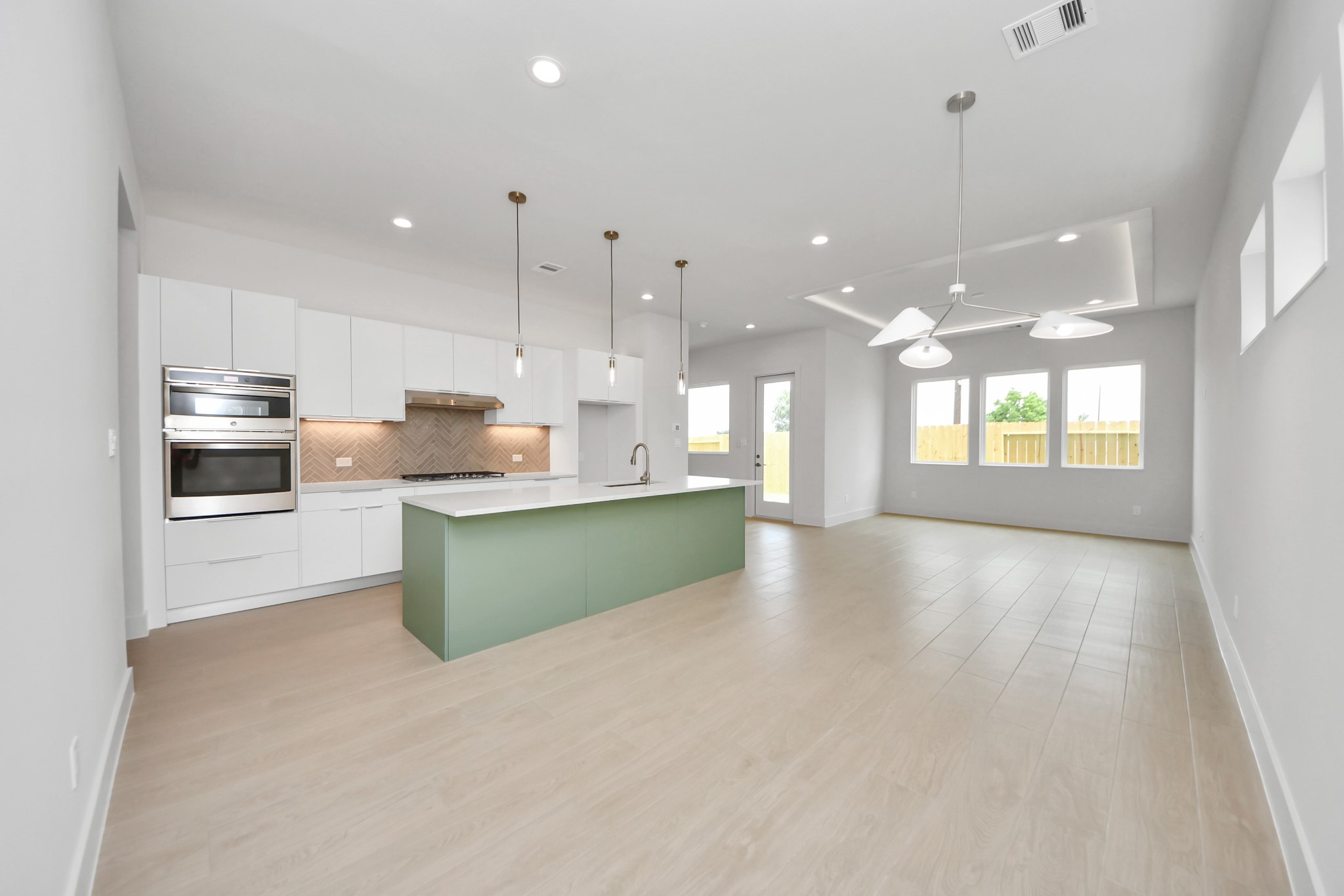 3003a Ventas Drive Property Photo 4