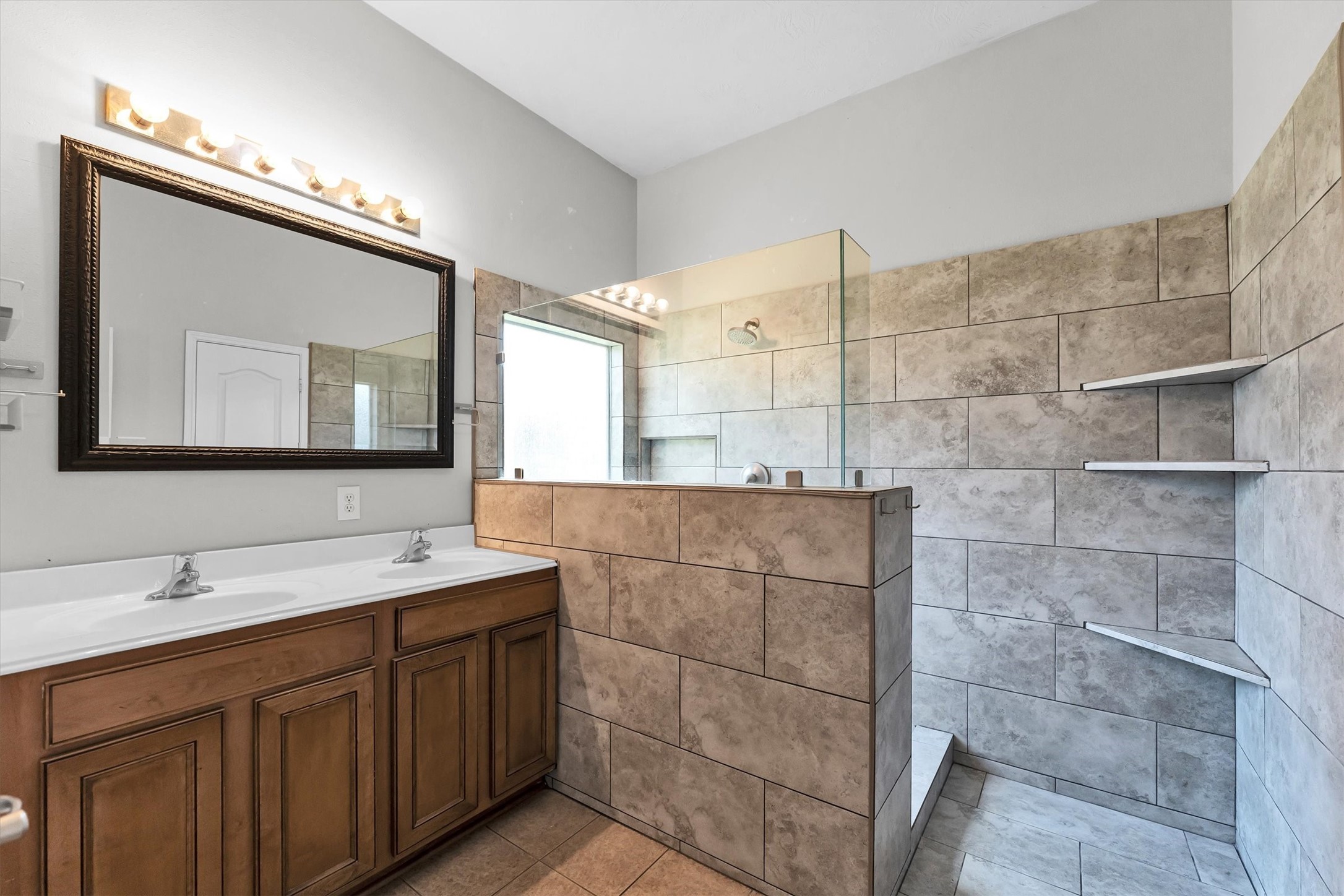12702 Portales Pointe Lane Property Photo 24