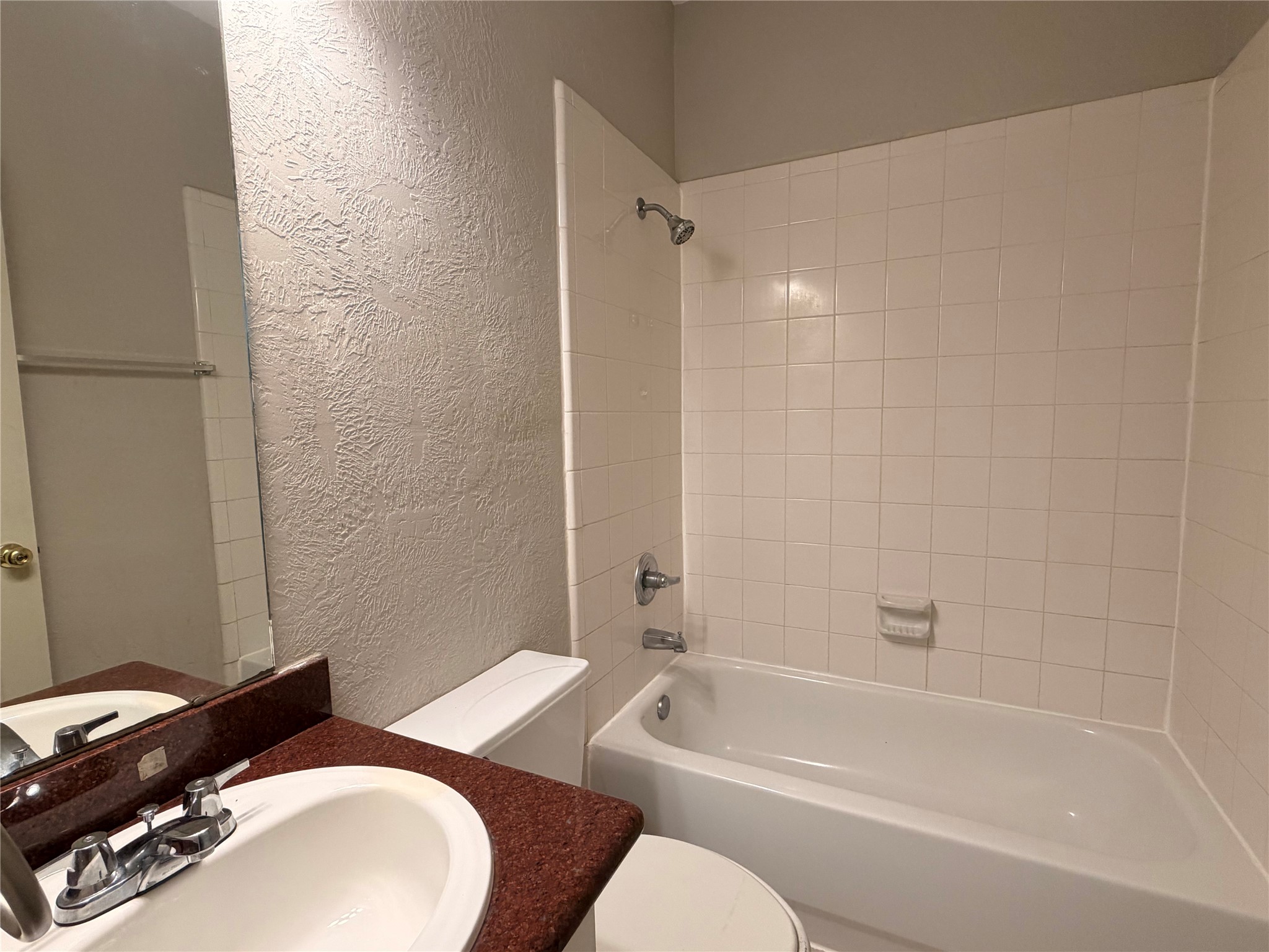 1935 Shady Oaks Court Property Photo 6