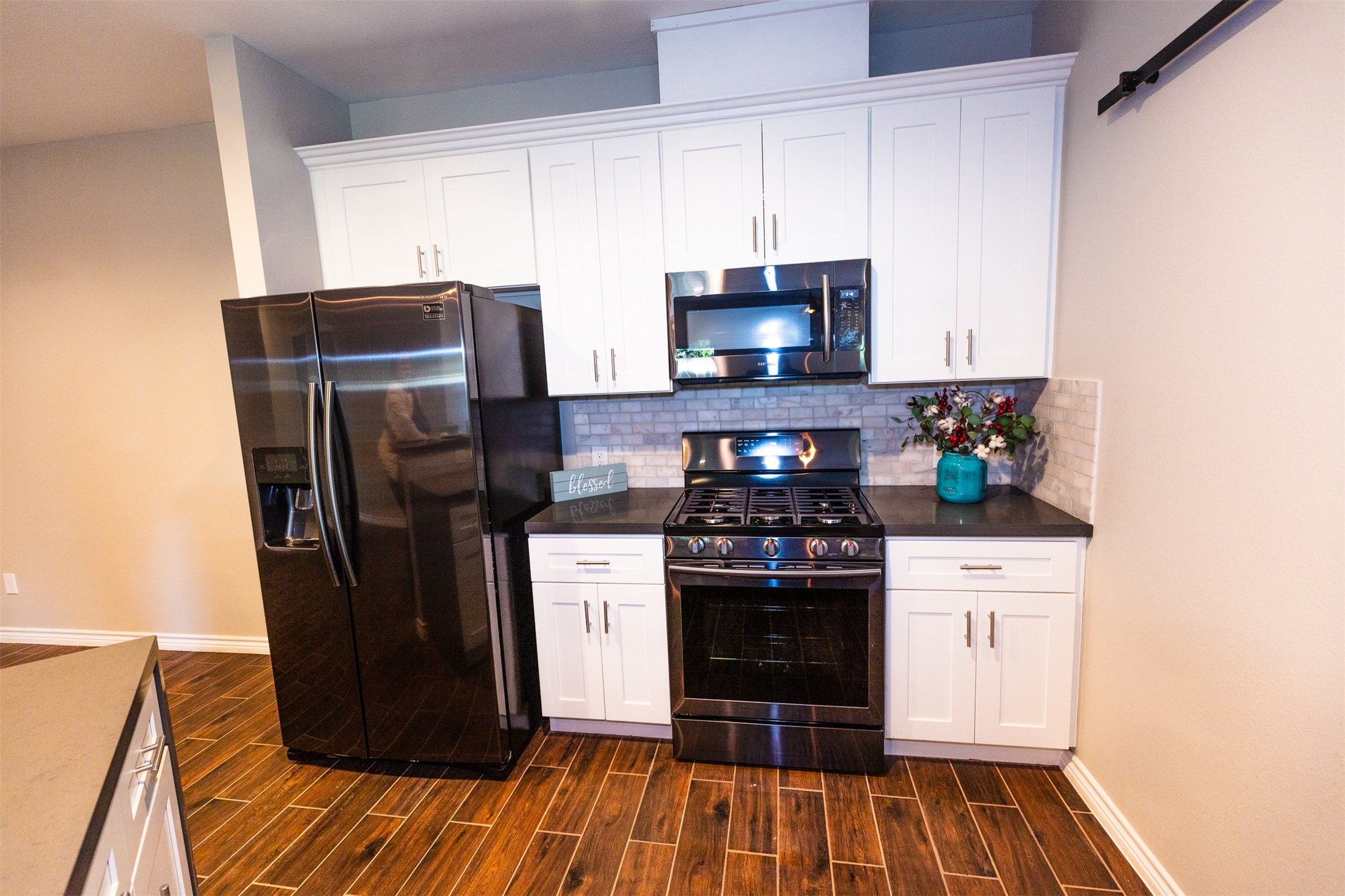 507 E Foley Street Property Photo 4
