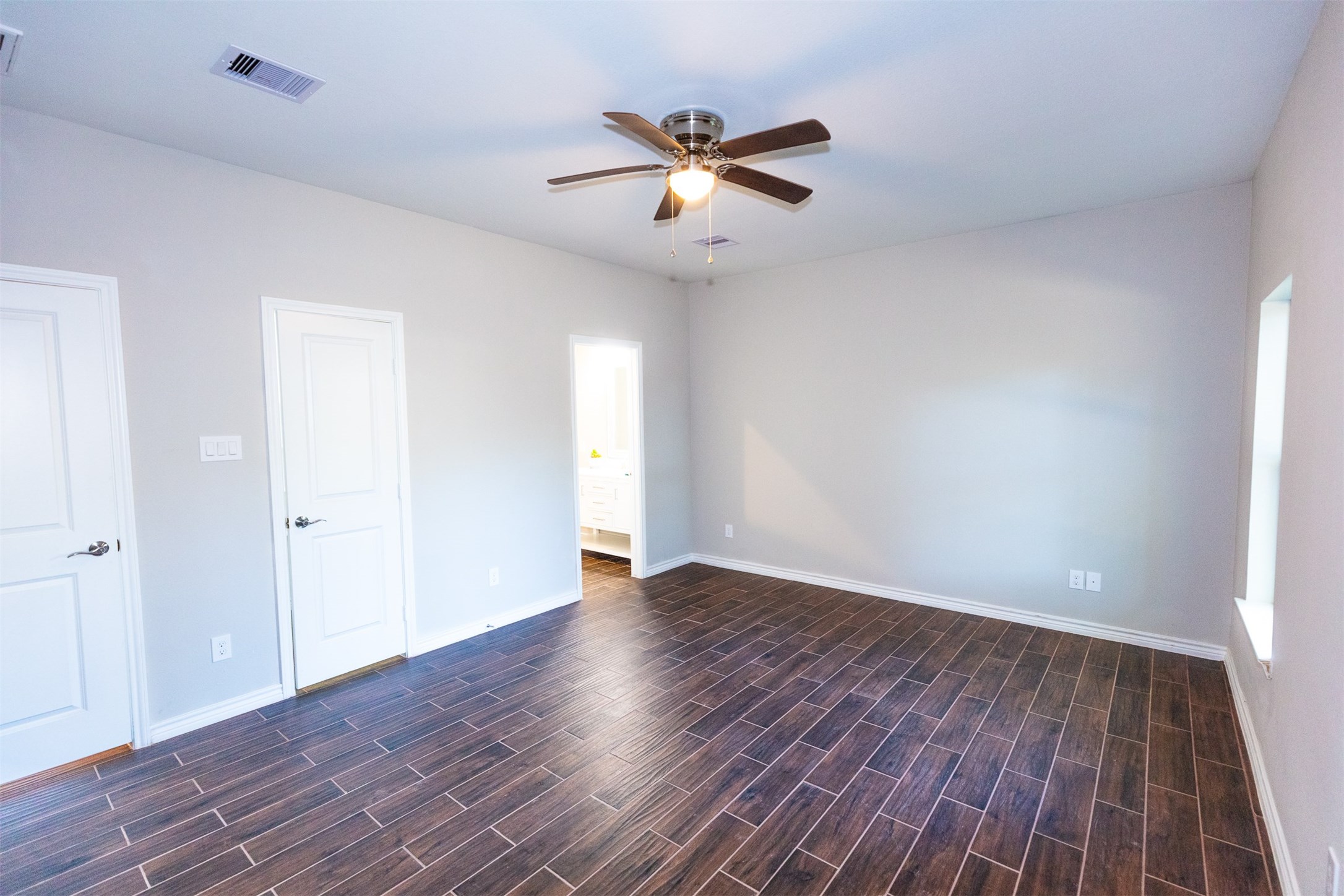 507 E Foley Street Property Photo 14