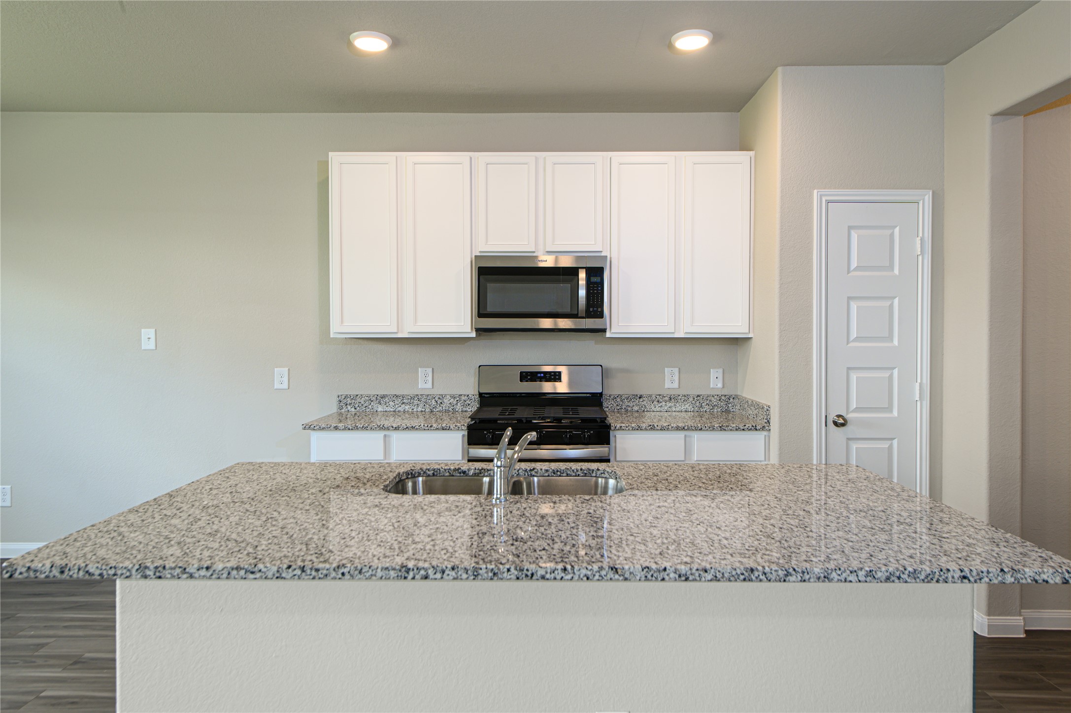 22210 Regal Heights Lane Property Photo 6