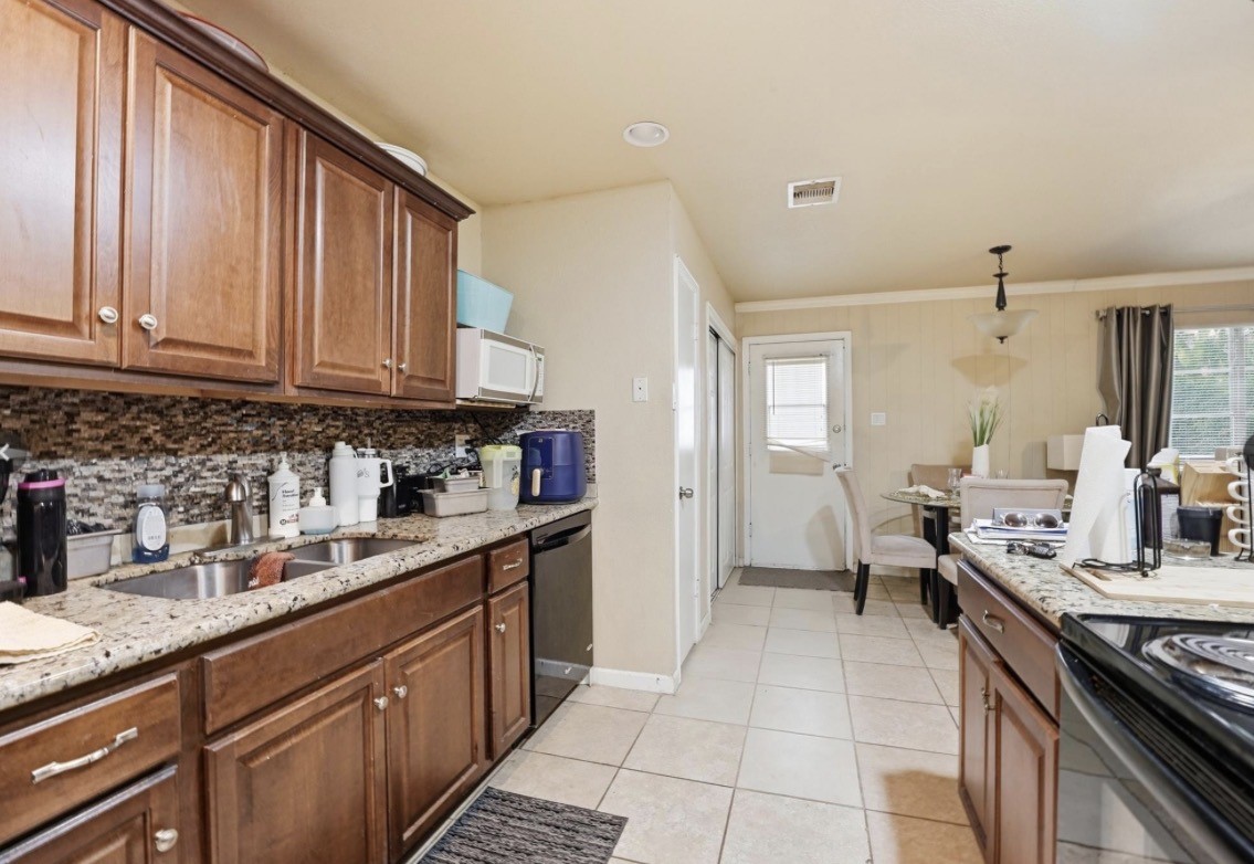 4850 Raven Ridge Dr Property Photo 8