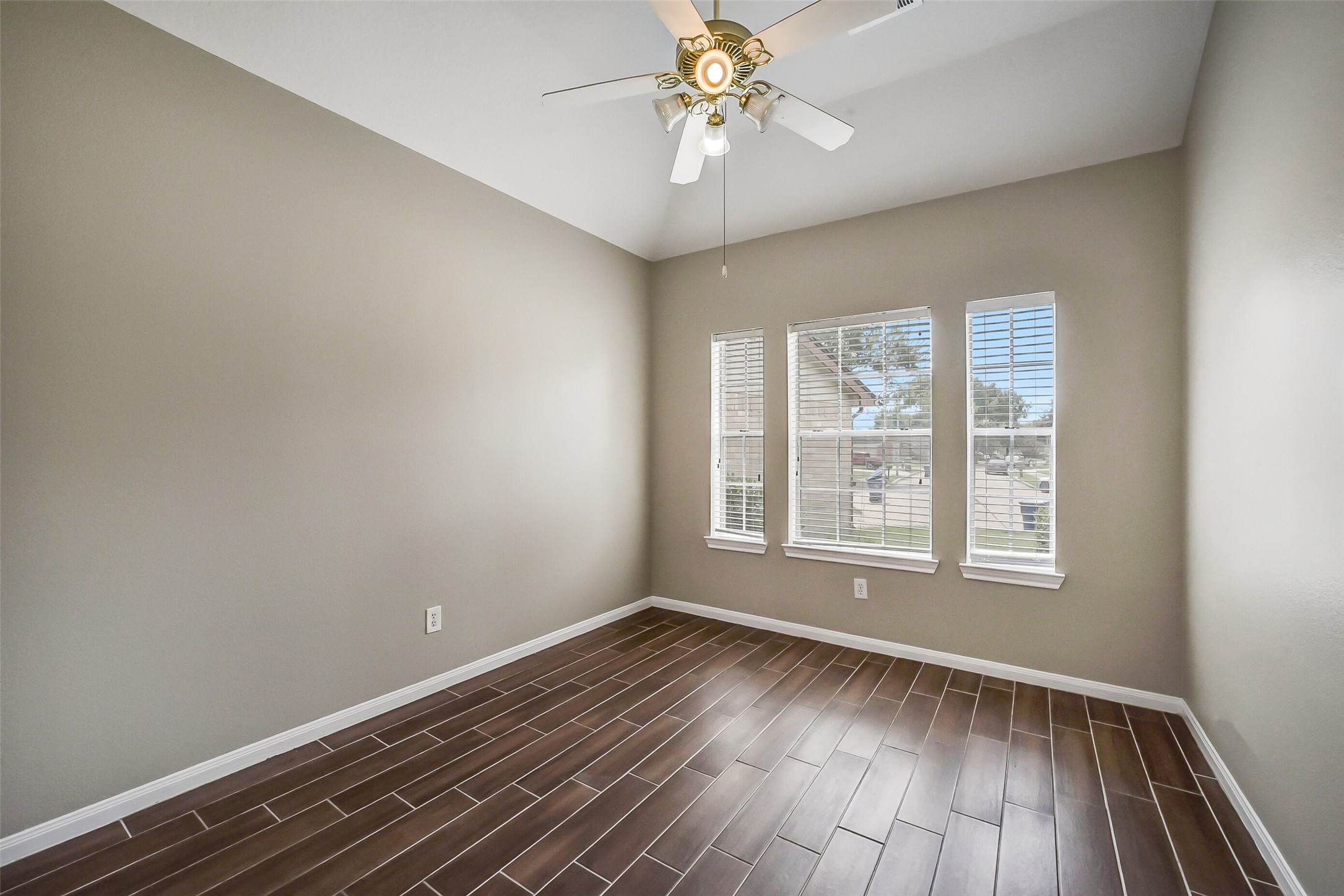 7002 Plaza Del Sol Drive Property Photo 24
