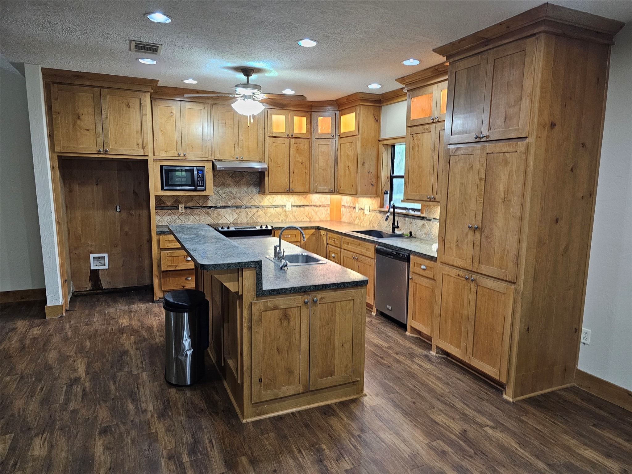 15784 Tree Monkey Rd Property Photo 1