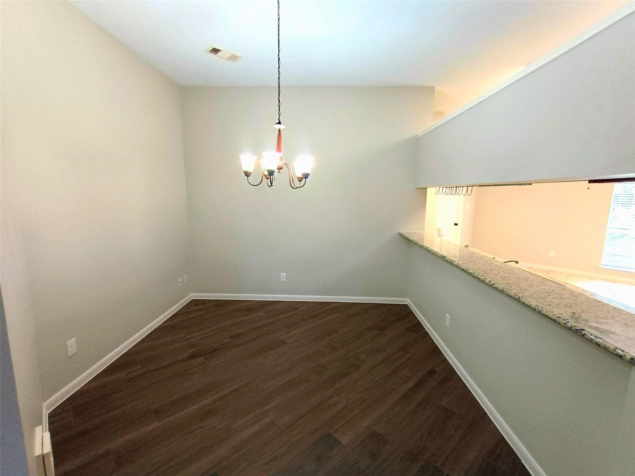 3821 Pin Oak Drive N Property Photo 6