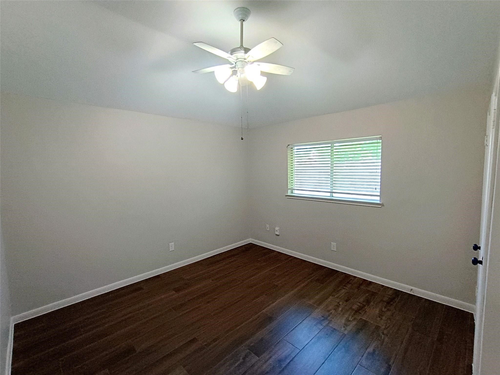 3821 Pin Oak Drive N Property Photo 13