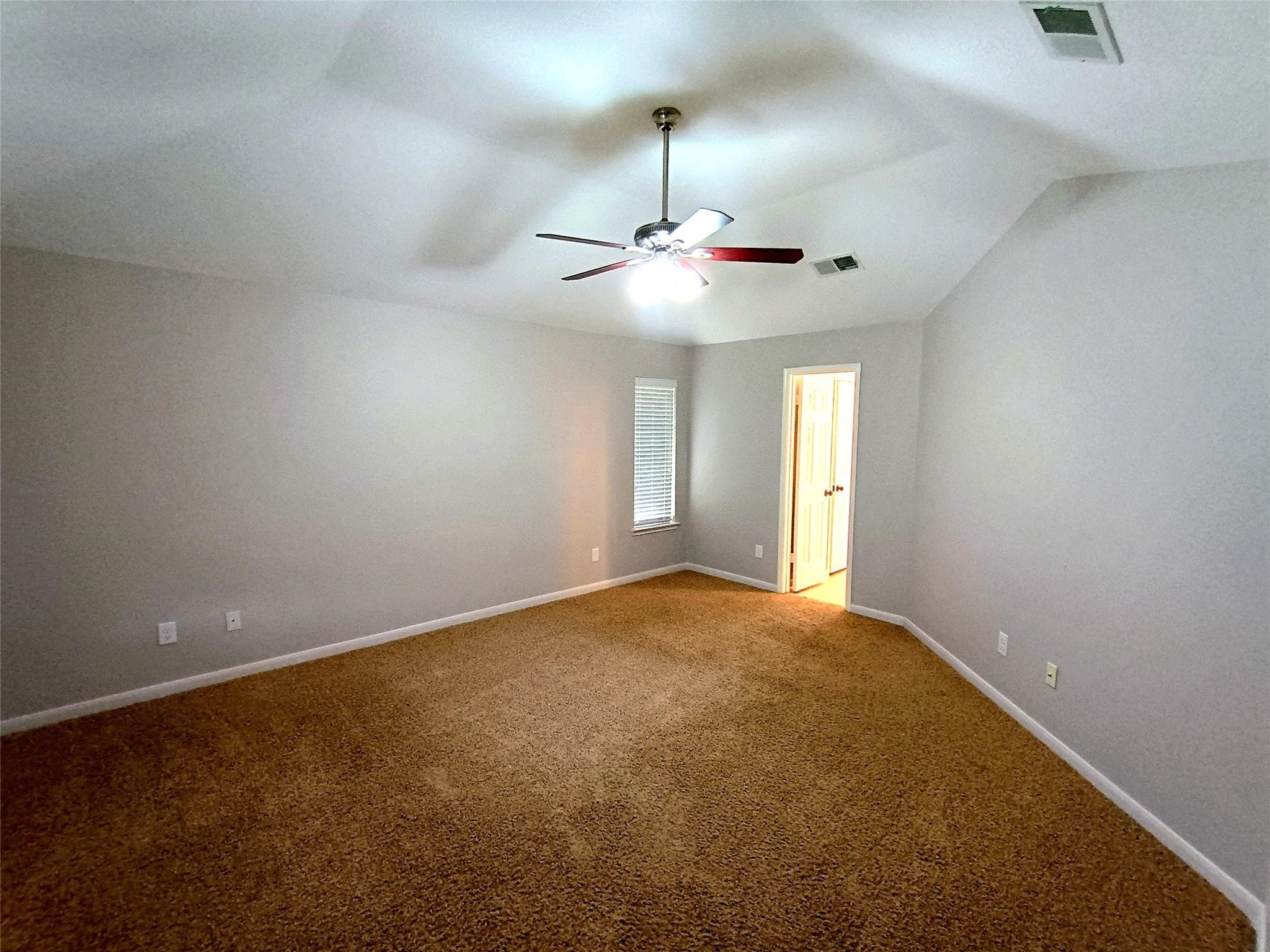 3821 Pin Oak Drive N Property Photo 14