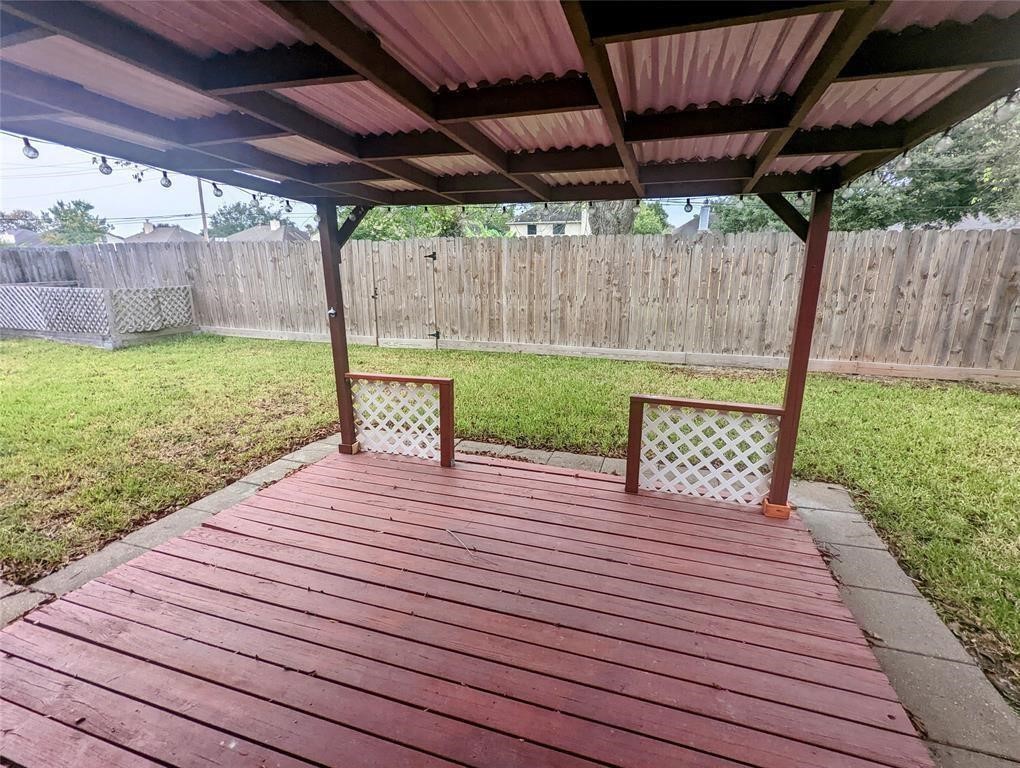 3821 Pin Oak Drive N Property Photo 18