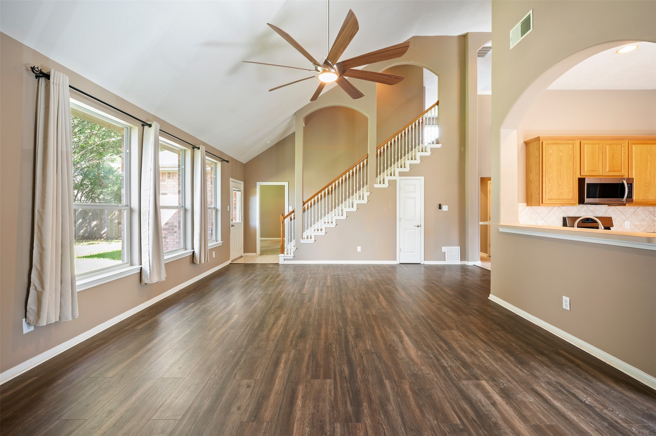 406 Stockbridge Lane Property Photo 11