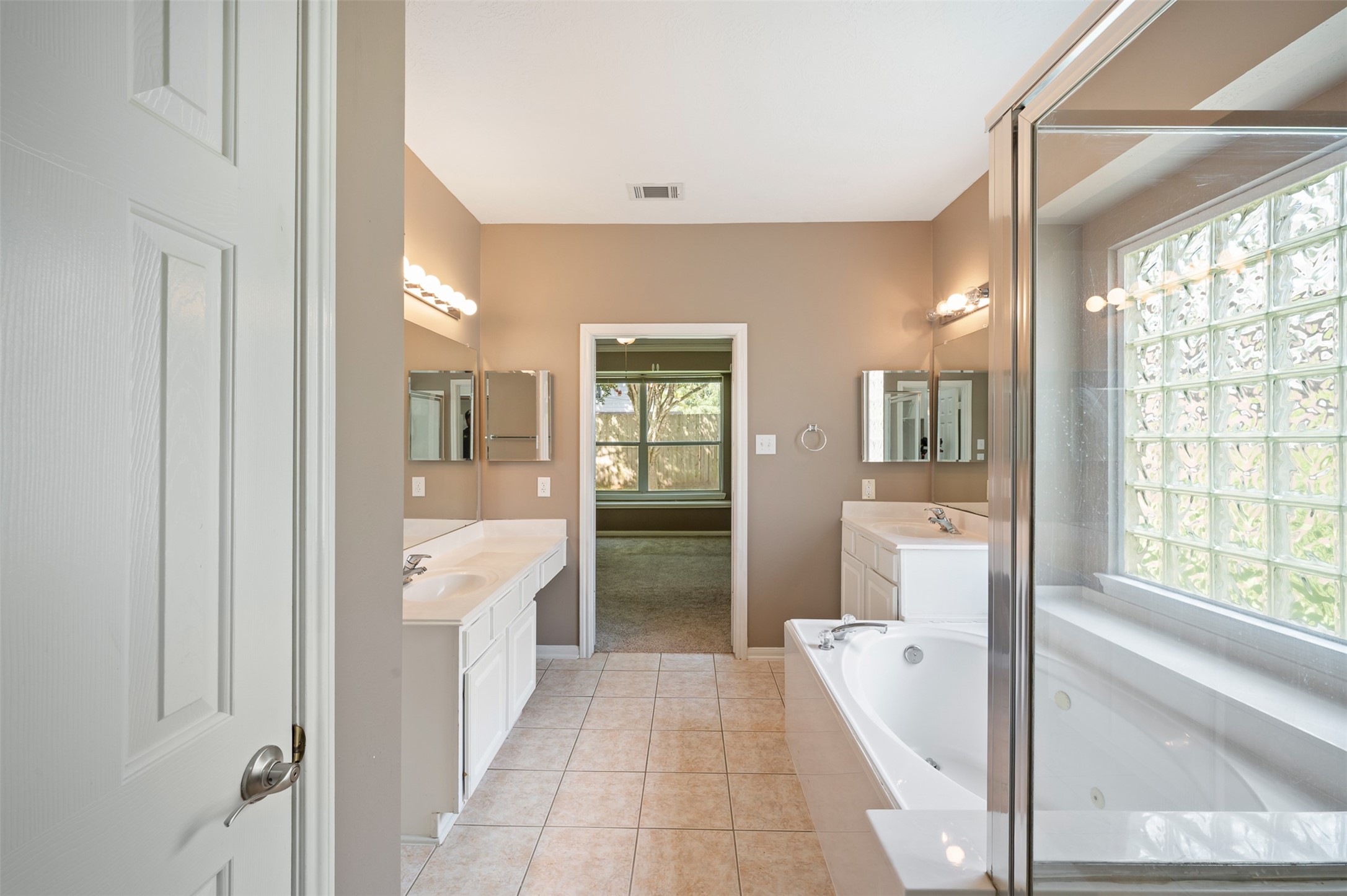 406 Stockbridge Lane Property Photo 18