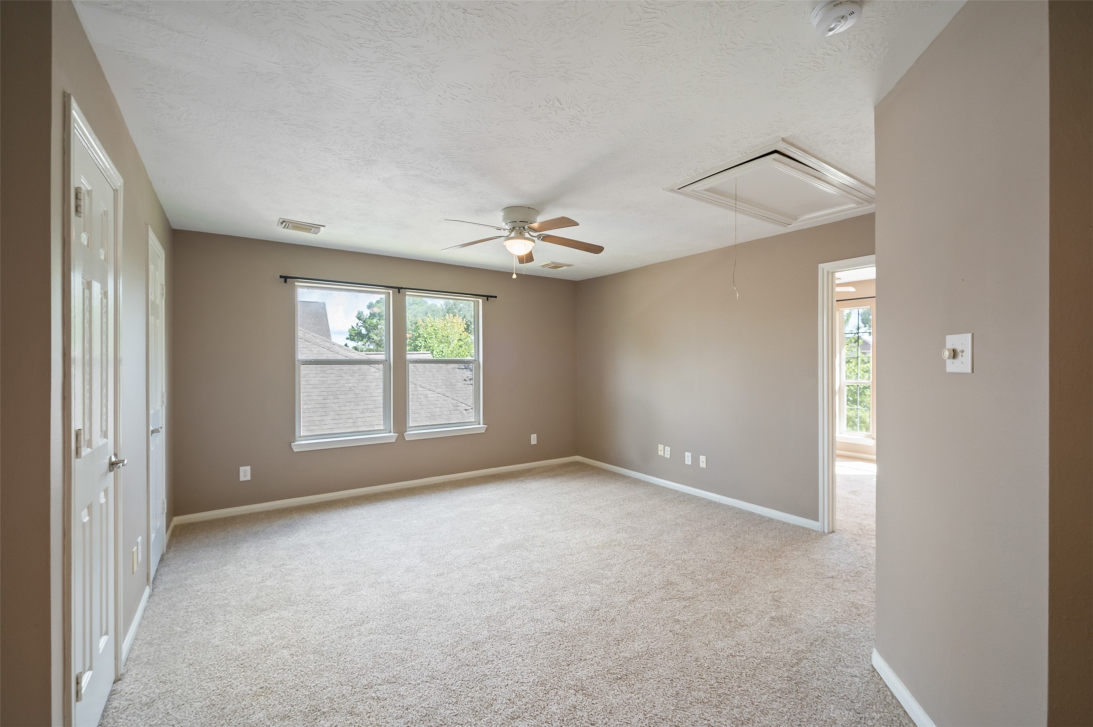 406 Stockbridge Lane Property Photo 24