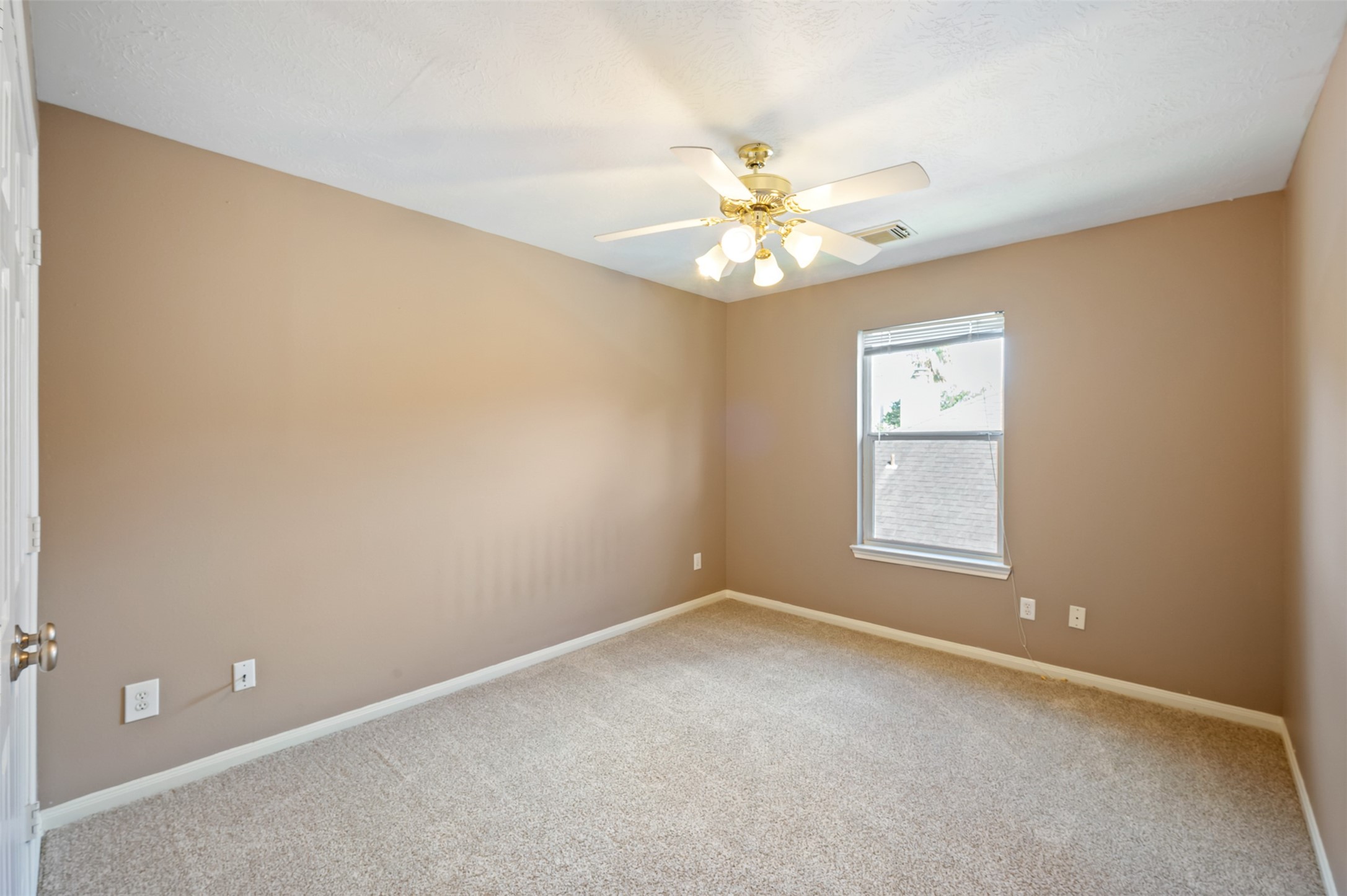 406 Stockbridge Lane Property Photo 28