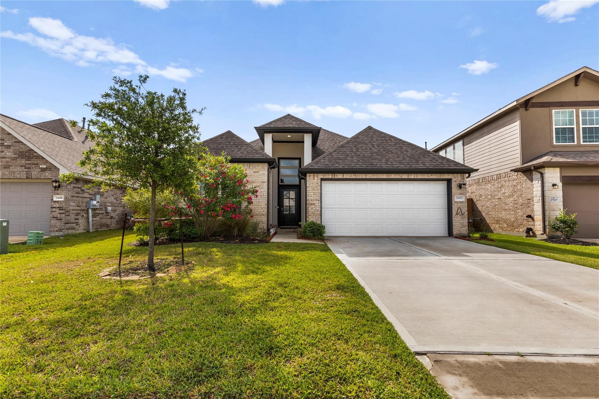 2602 Arbor Edge Crossing Property Photo 2