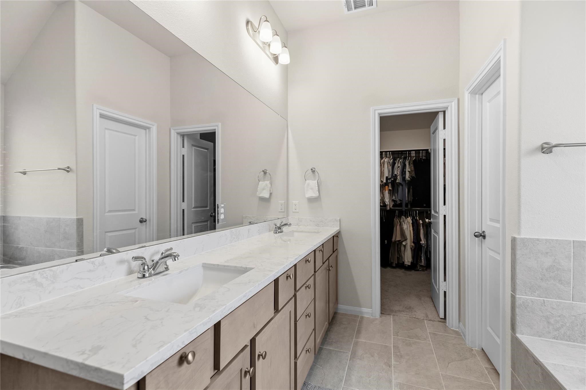 2602 Arbor Edge Crossing Property Photo 16