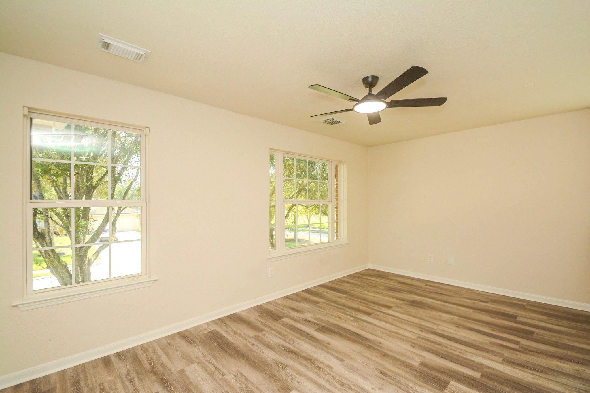 21122 Amber Crossing Drive Property Photo 13