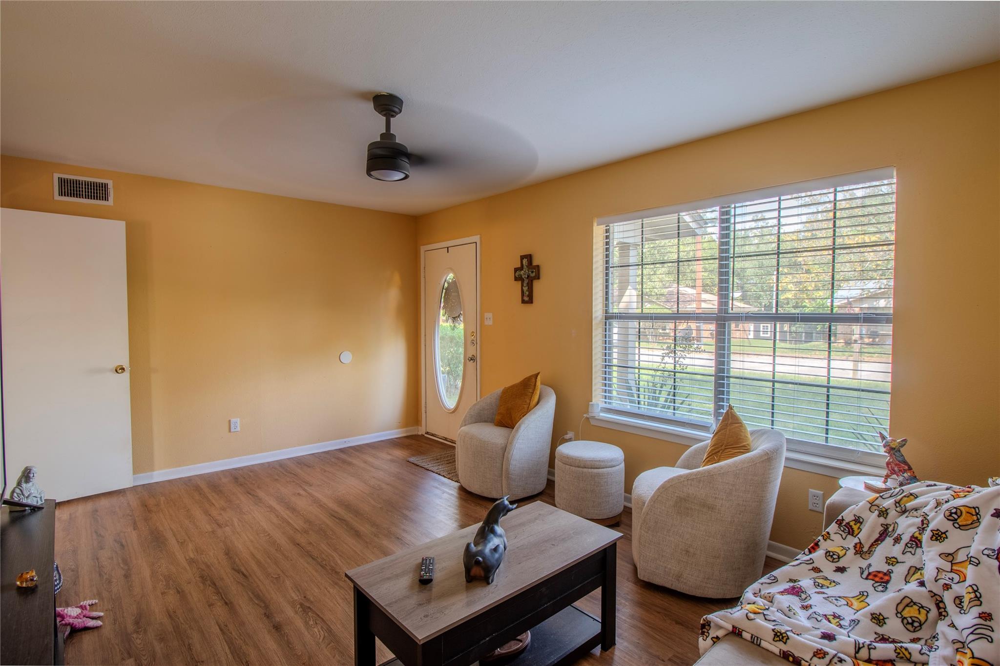 803 Woolley Circle Property Photo 6