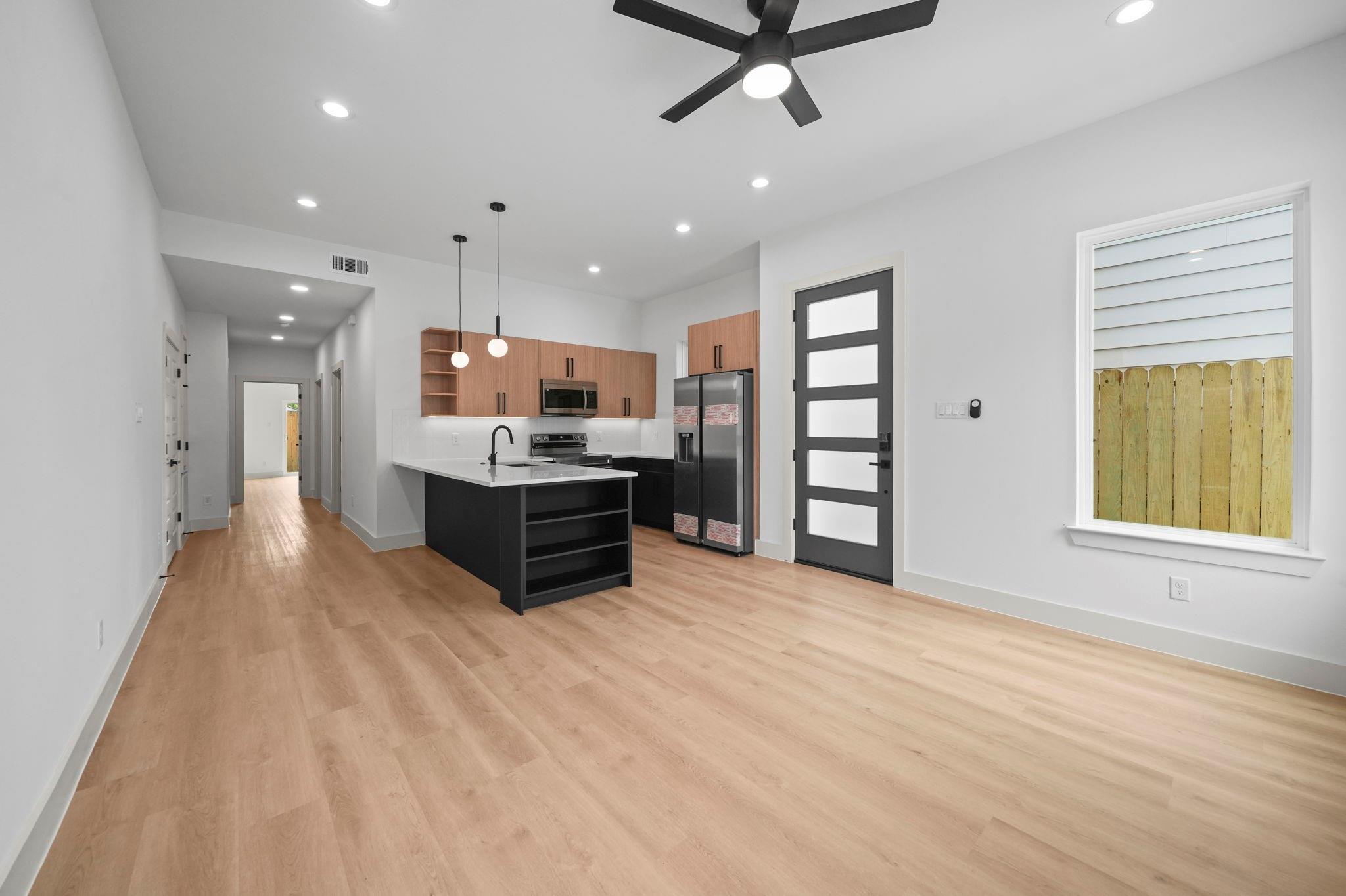 426 Calloway Street A Property Photo 4